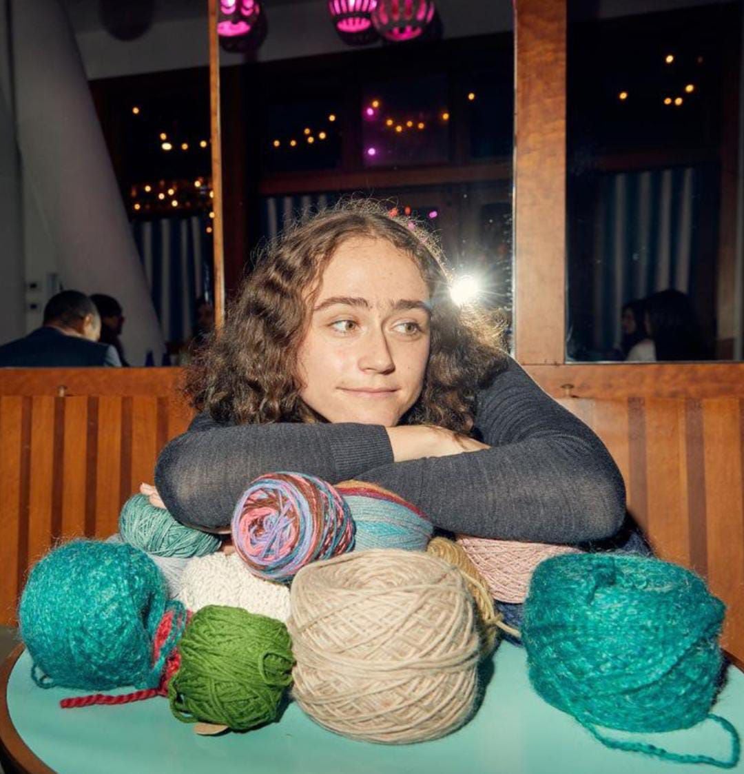 Ella Emhoff tiene un club relacionado con la industria del tejido. (Foto: Instagram @ellaemhoff)