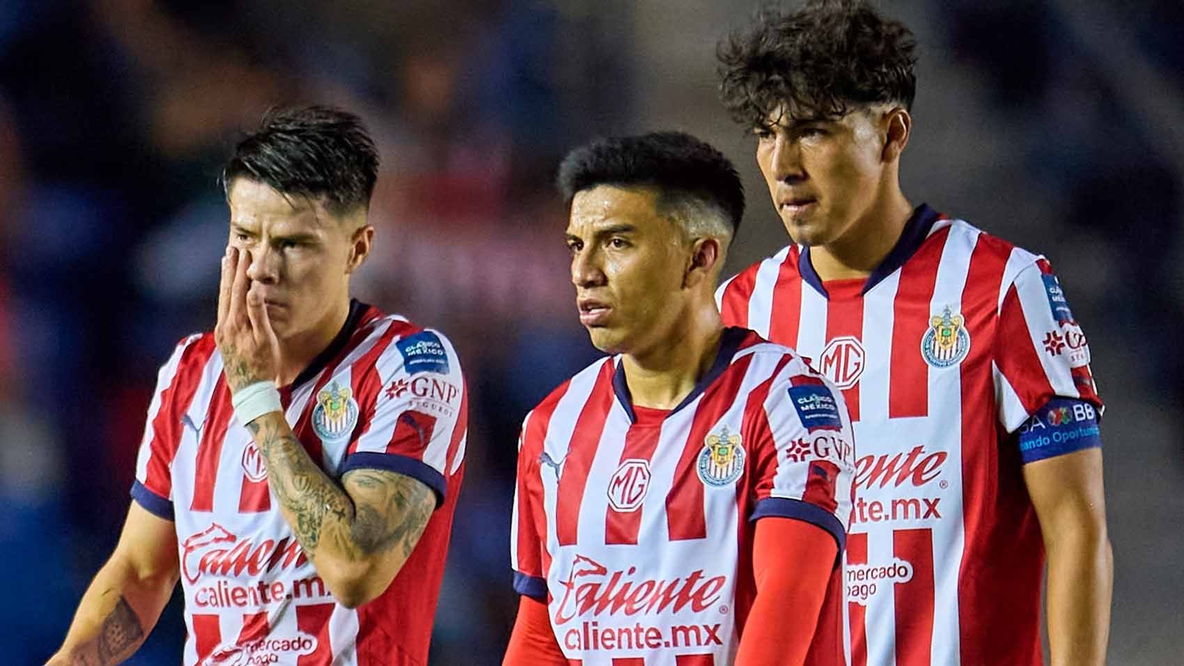 Chivas enfrenta a Atlas en el Estadio Akron en uno de los partidos del Play In. 