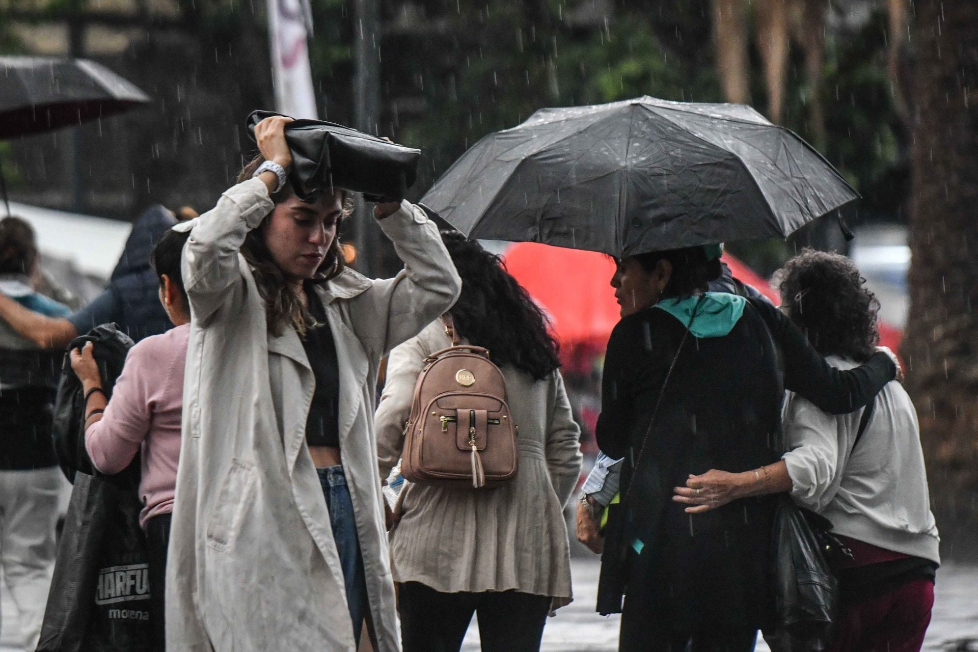 Conagua alerta por lluvias fuertes en la mayor parte del país.