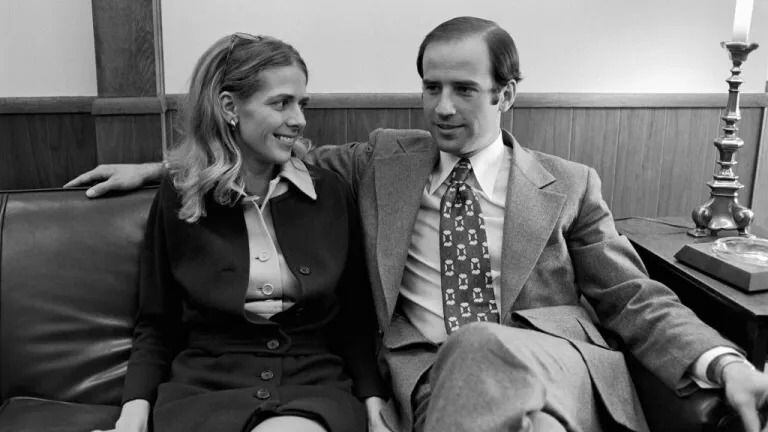 La primera esposa de Joe Biden tenía 30 años cuando ocurrió el accidente.[Fotografía.  AFP]