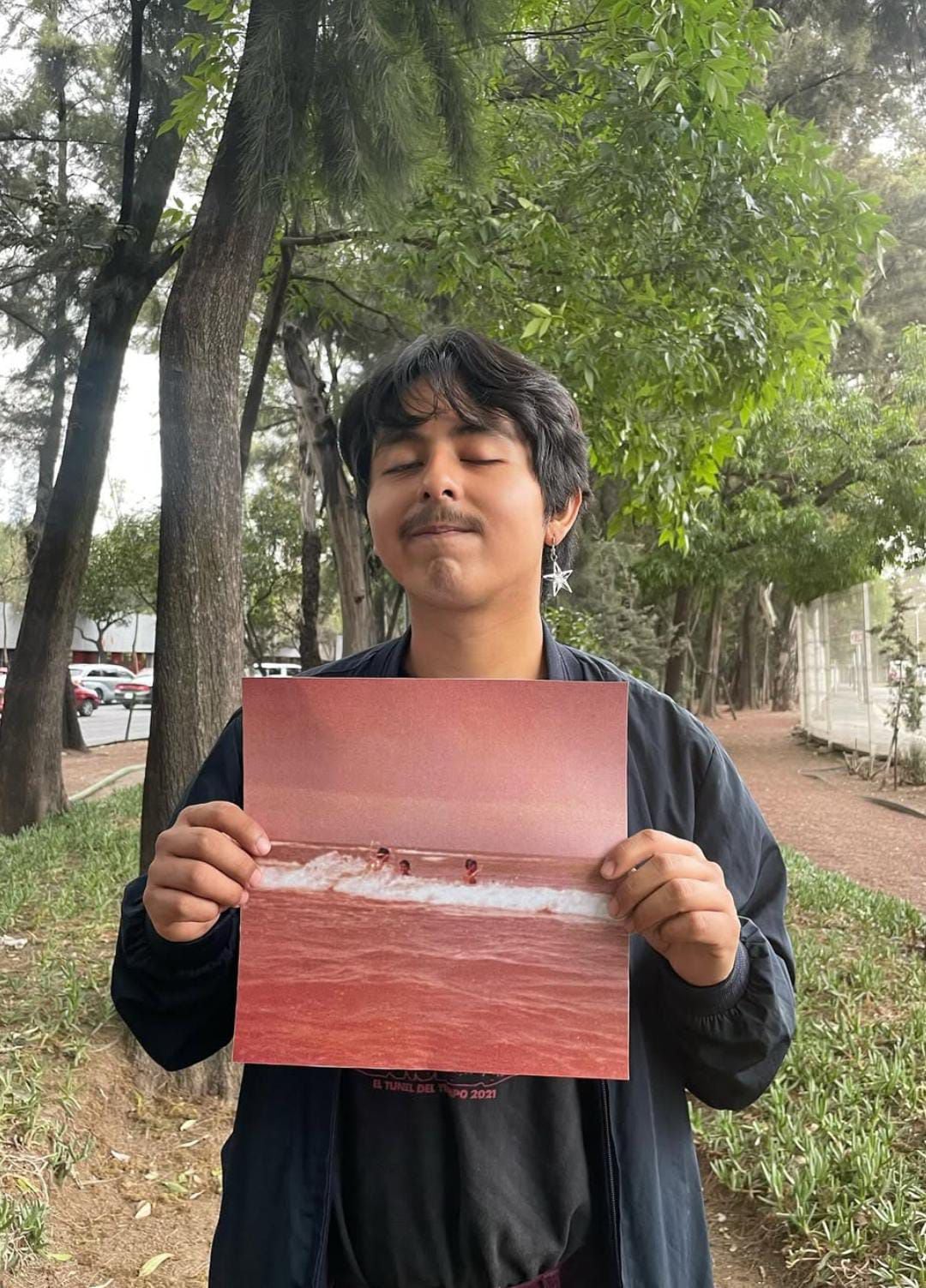 Macario Martínez estrenó dos sencillos 'sueña, lindo corazón' y 'nuestra casa en el mar'. (Foto Instagram @macariomartinez_)