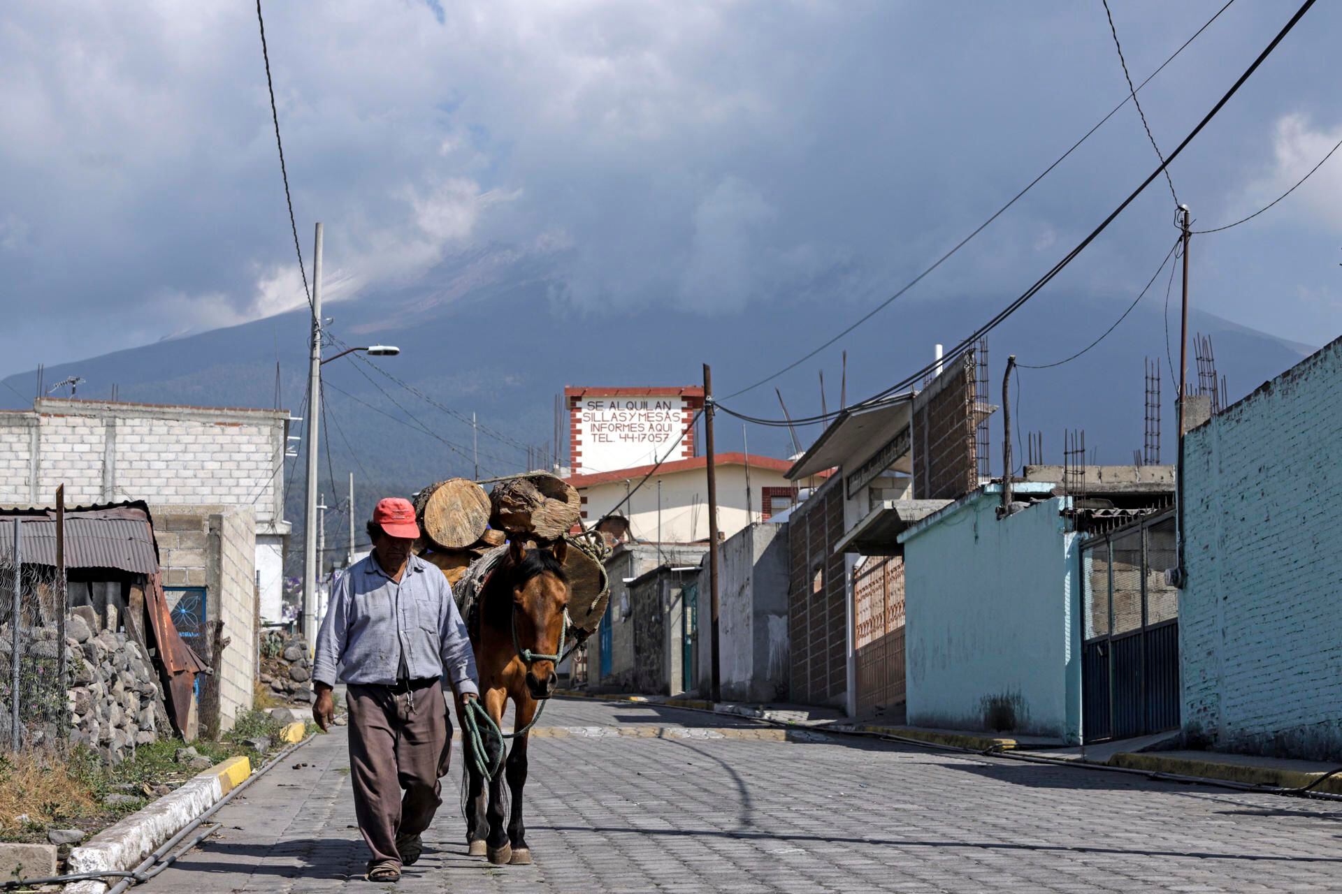 Volcán Popocatépetl: ¿Quiénes son los testifteros de Texcoco y cómo ‘hechizan’ el mal tiempo?