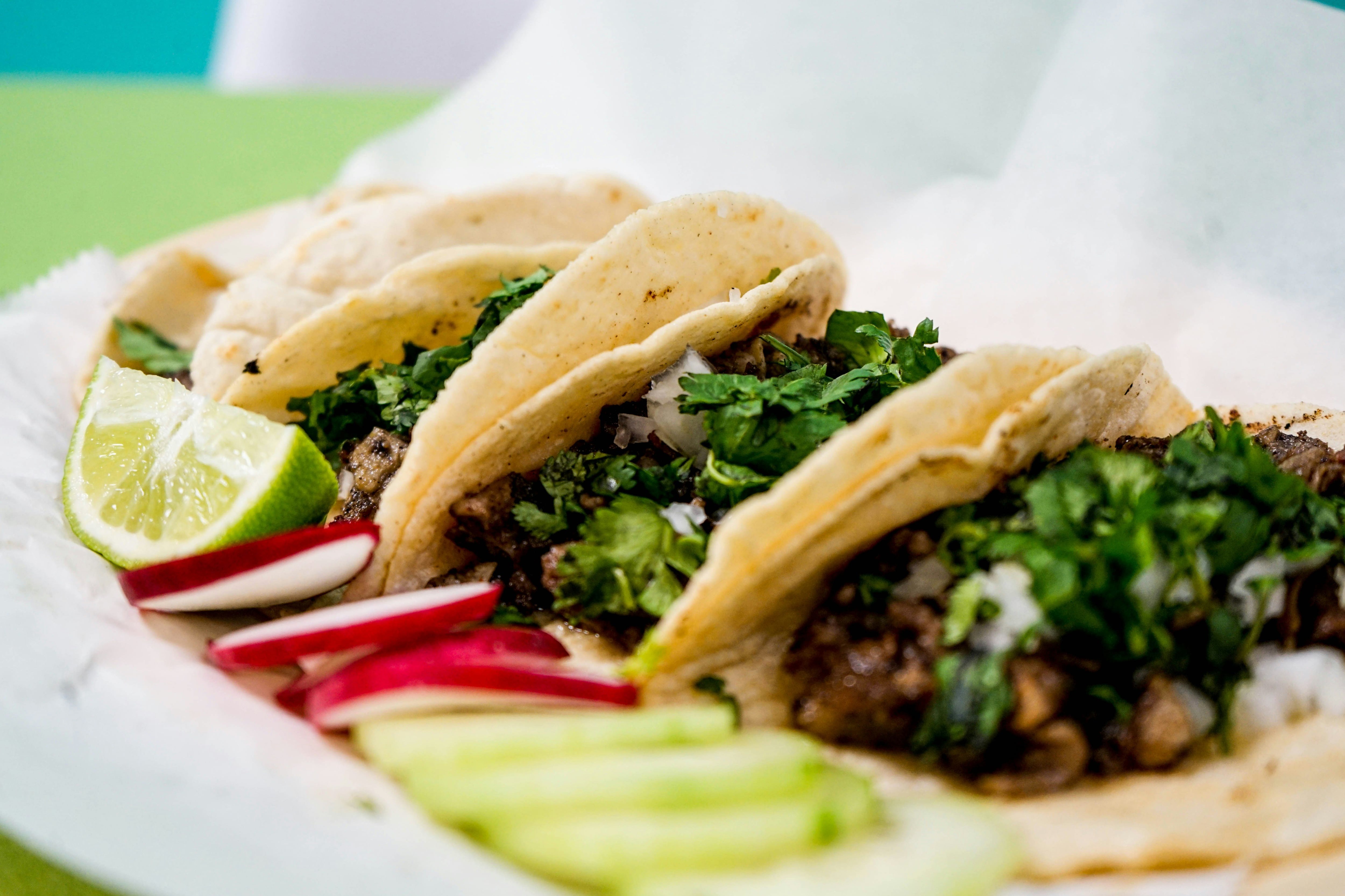 Los tacos de tripa podría aumentar los factores de riesgo de la diabetes. (Foto: Unsplash)