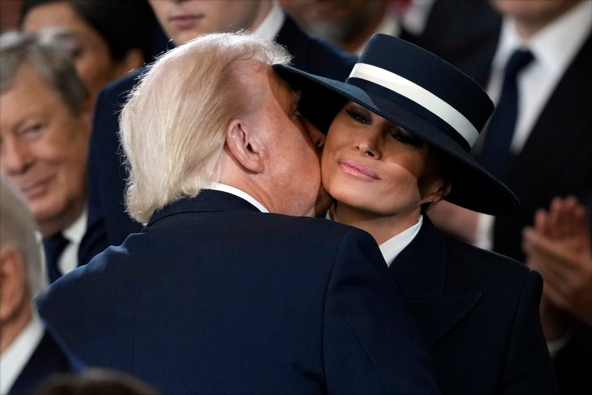 Melania Trump usó marcas de diseñadores estadounidenses. (Foto: EFE).