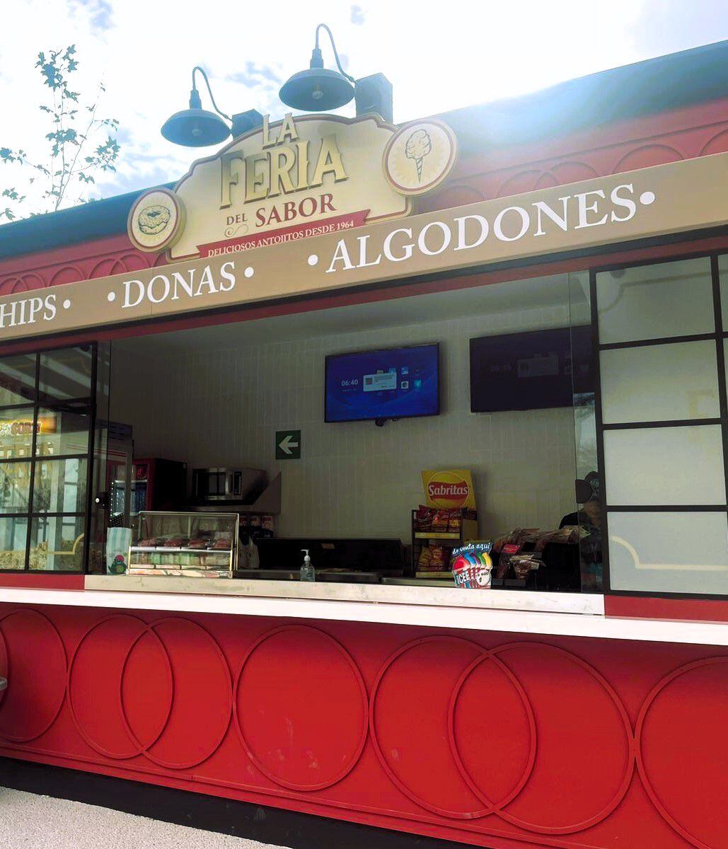 En Aztlán hay varios kioscos de comida. (Foto: Luis Cárdenas Castillejos).