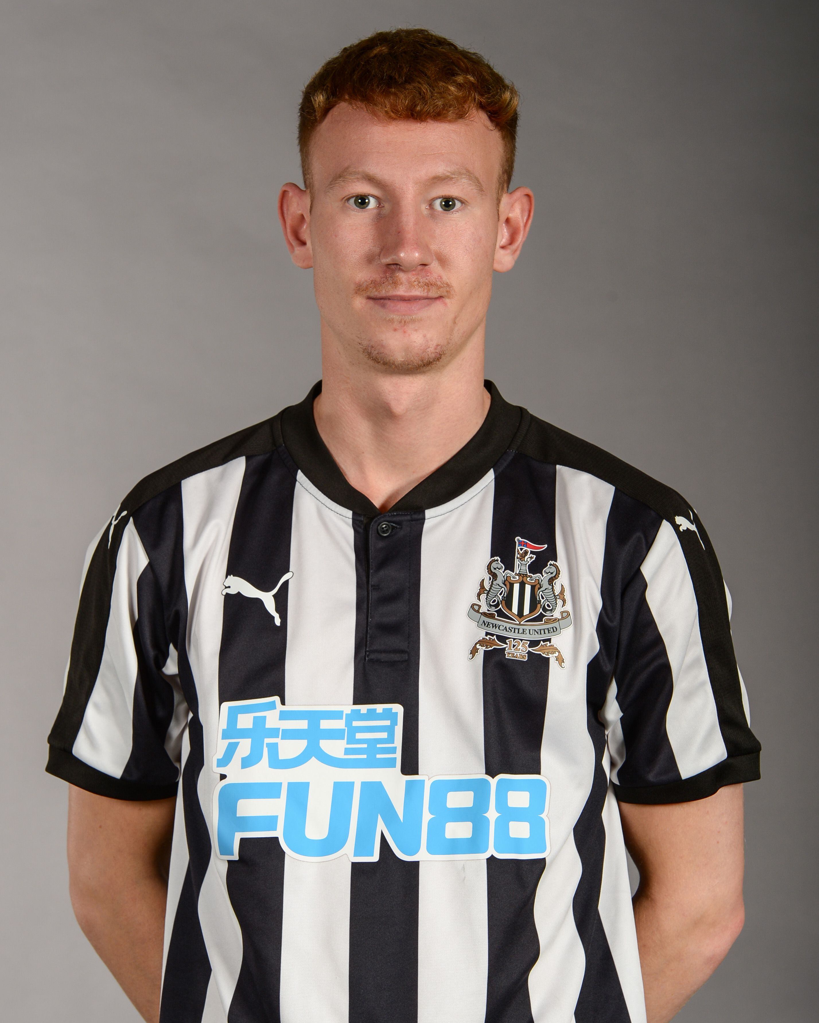 Michael Newberry era canterano del Newcastle United, equipo de la Premier League de Inglaterra. (Foto: X @NUFC)