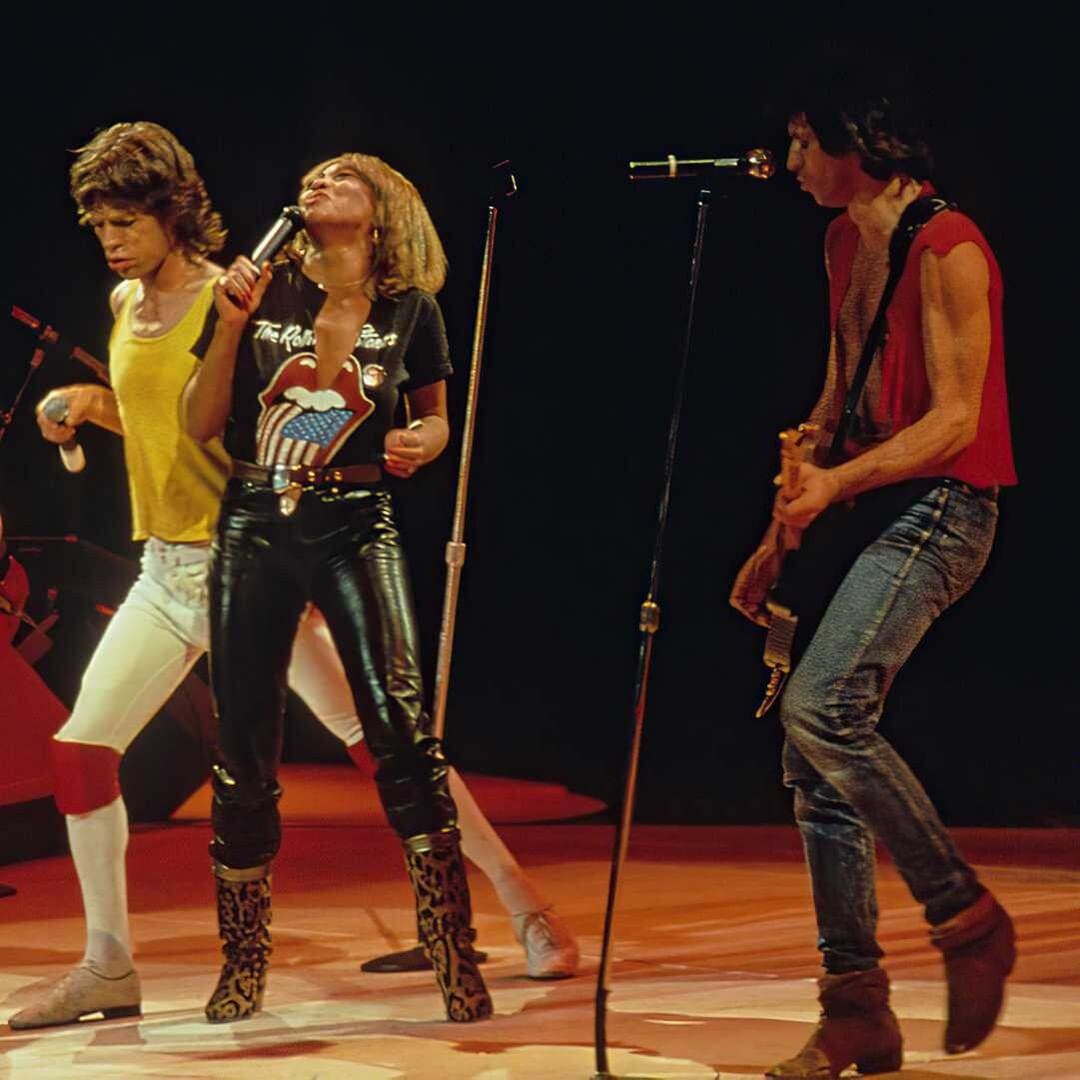 Tina Turner compartiendo escenario con Mick Jagger. (Foto: Instagram / @tinaturner / Lynn Goldsmith)