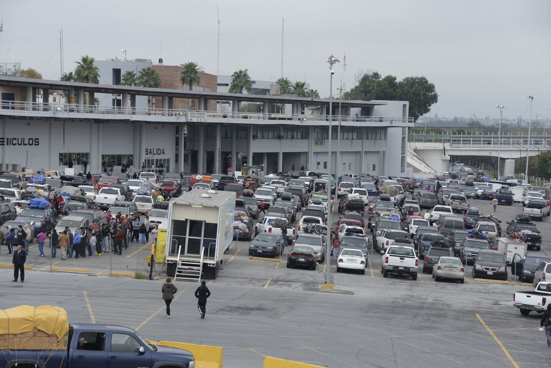 ¿Vas a EU por tierra? Autoridades cerrarán cruce fronterizo este domingo por el 11S