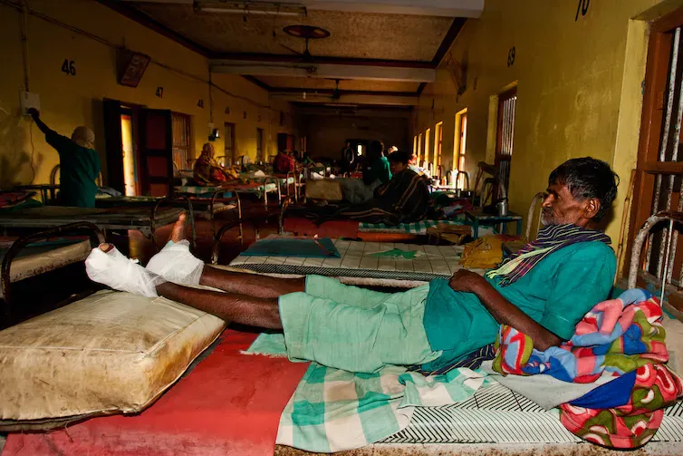 Un enfermo de lepra en un centro sanitario de Sundarpur, en el estado de Bihar, India, en 2011. Shutterstock / Travel Stock