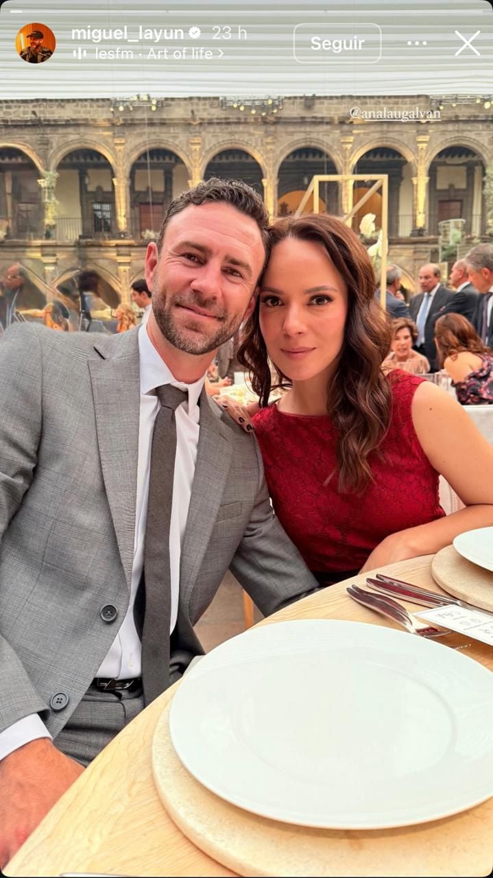 Miguel Layún con su esposa en la boda de la hija de Arturo Elías Ayub. (Foto: Instagram @miguel_layun)