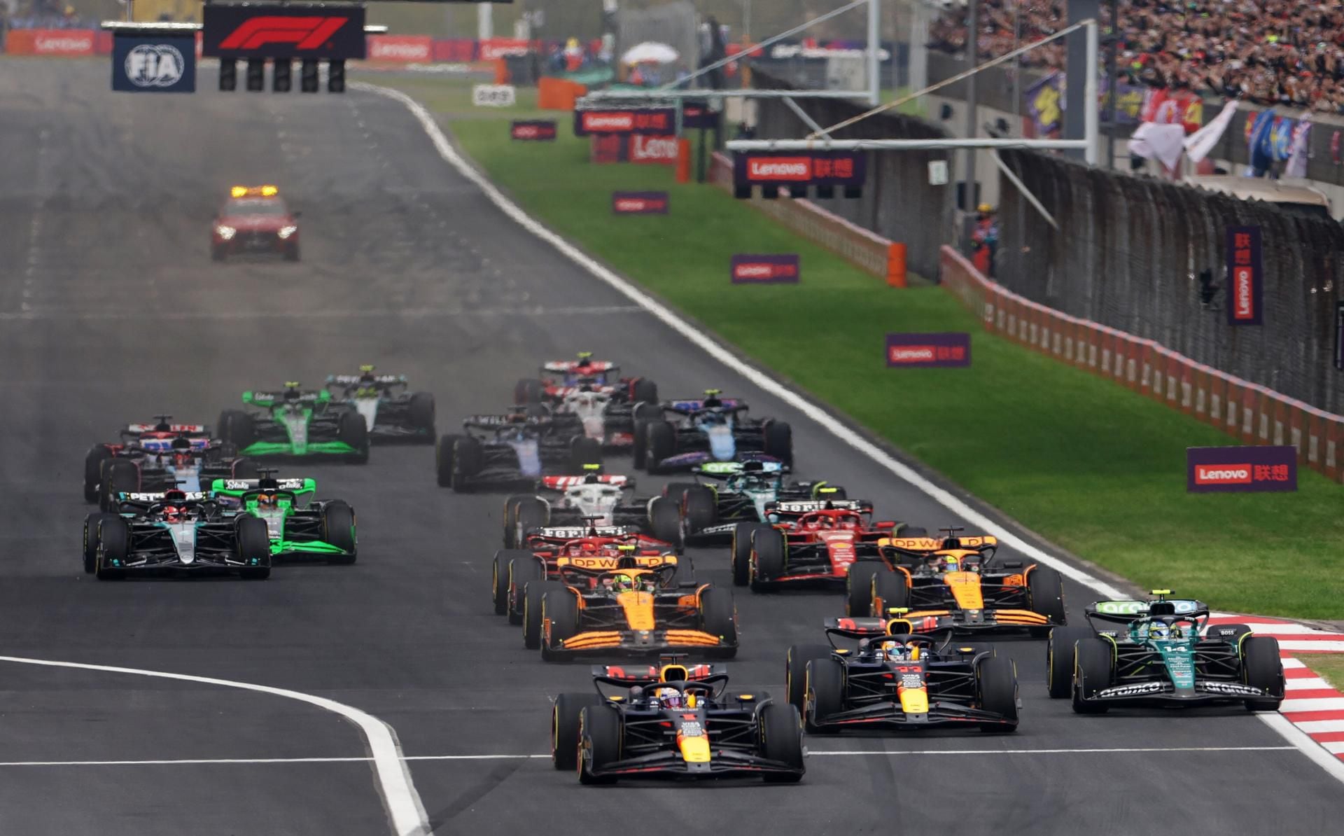 Max Verstappen y 'Checo' Pérez lograron el 1-2 para Red Bull en su última carrera: el Gran Premio de China 2024.