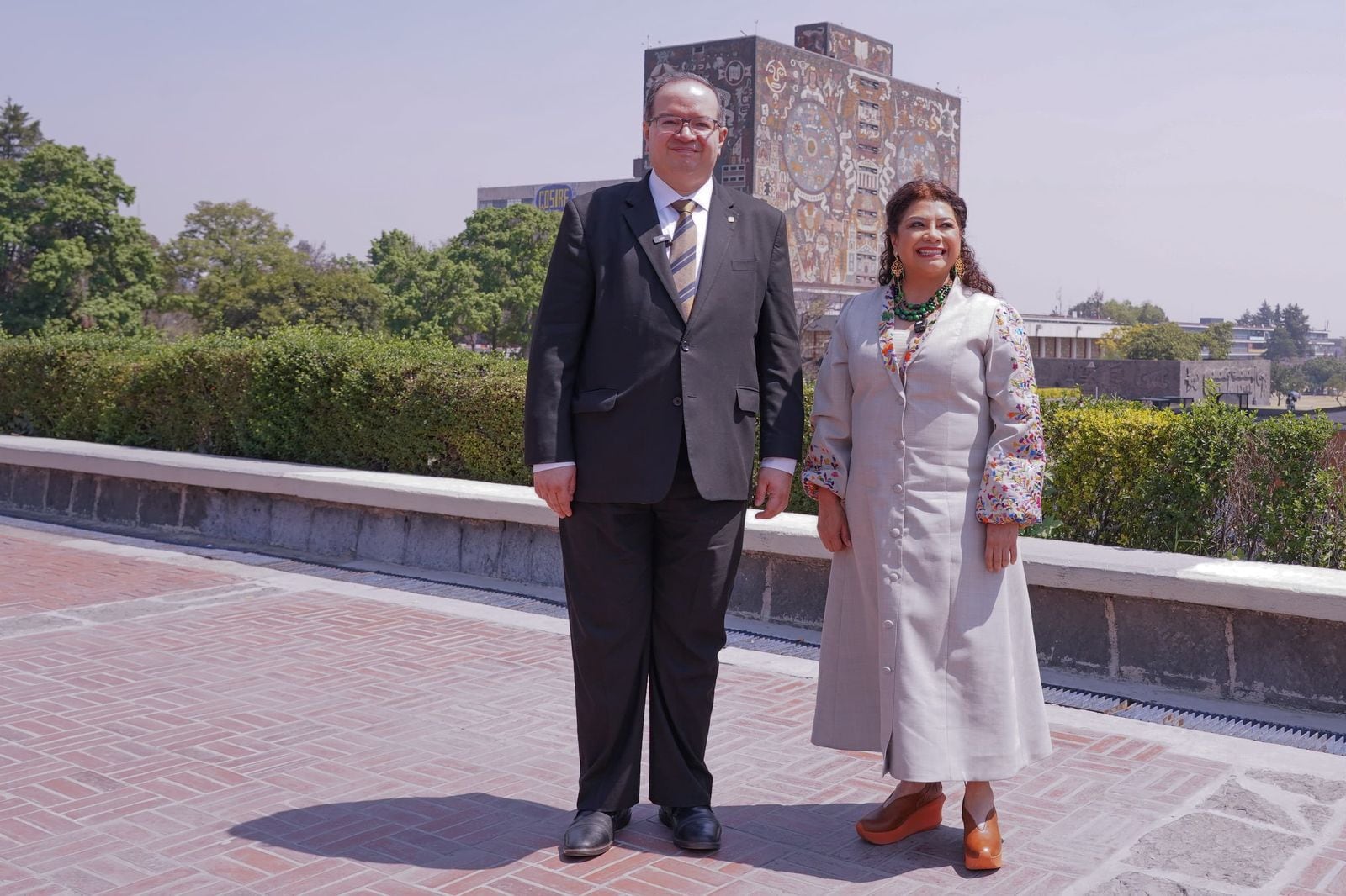 Firma Clara Brugada convenio de educación, innovación y justicia social con la UNAM