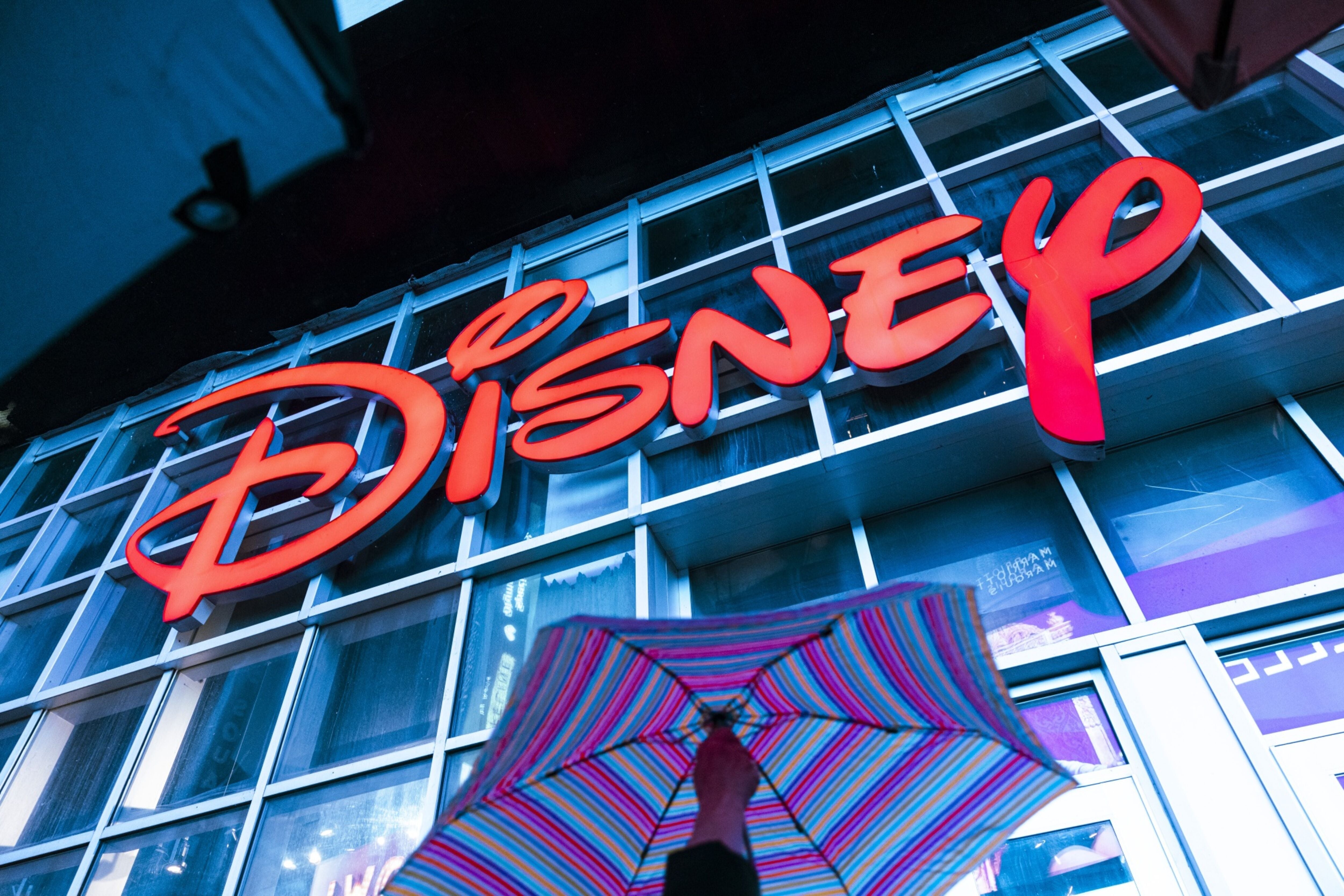 Disney informó que fue víctima de un hackeo, donde más de un TB de información está comprometida.
