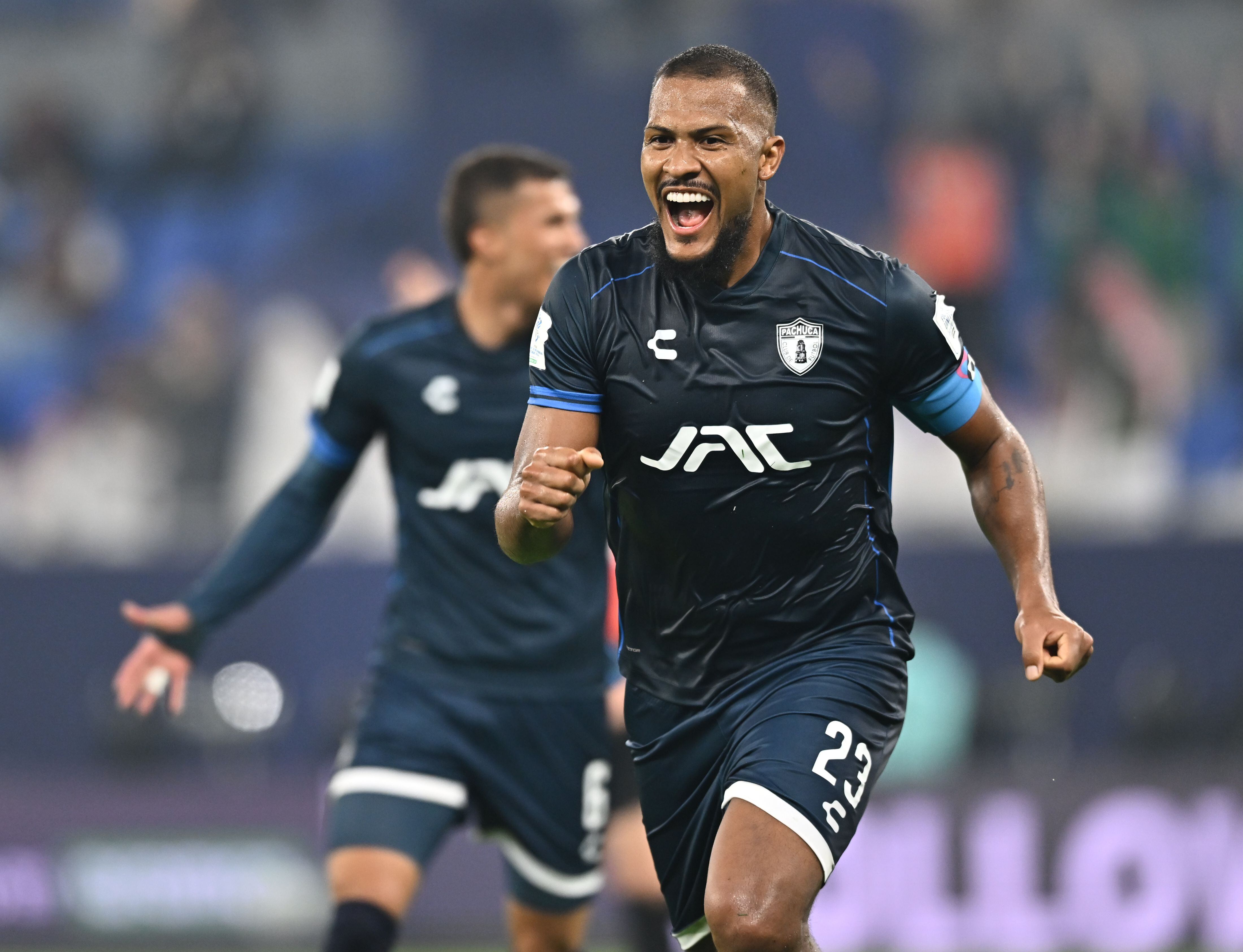 El delantero venezolano del Pachuca Salomon Rondon celebra el 0-3 durante el partido de la FIFA Intercontinental Cup 2024 que han jugado Botafogo y Pachuca en Doha, Catar. (Foto: EFE)
