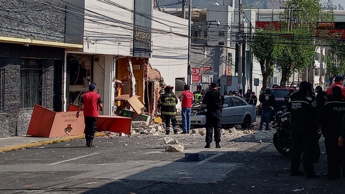 Explosión en restaurante de Toluca, cerca del estadio Nemesio Diez, deja al menos 2 heridos