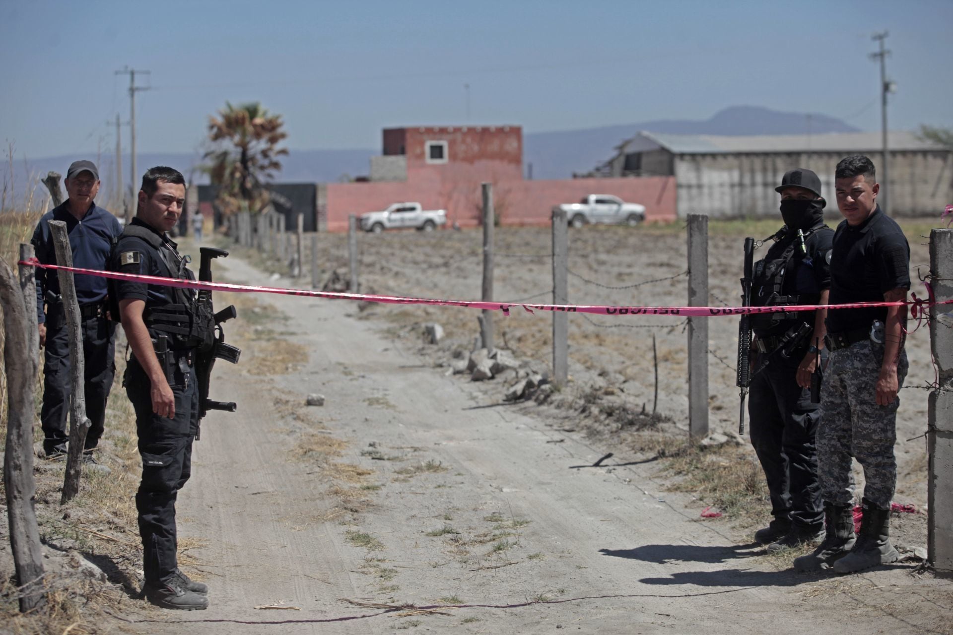 El pasado 5 de marzo el colectivo Guerreros Buscadores realizaron el hallazgo de un crematorio clandestino en el predio Rancho Izaguirre, en Teuchitlán, Jalisco.