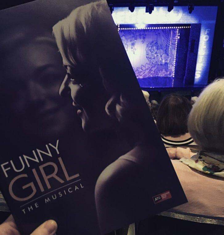 Chris Peluso fue popular con obras como 'Funny girl'. (Foto: Instagram @charlottefordyce)