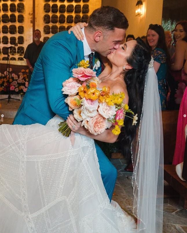 Martha Higareda compartió las fotos de su boda con Lewis Howes en la Riviera Maya en redes sociales. (Foto: @lewishowes)