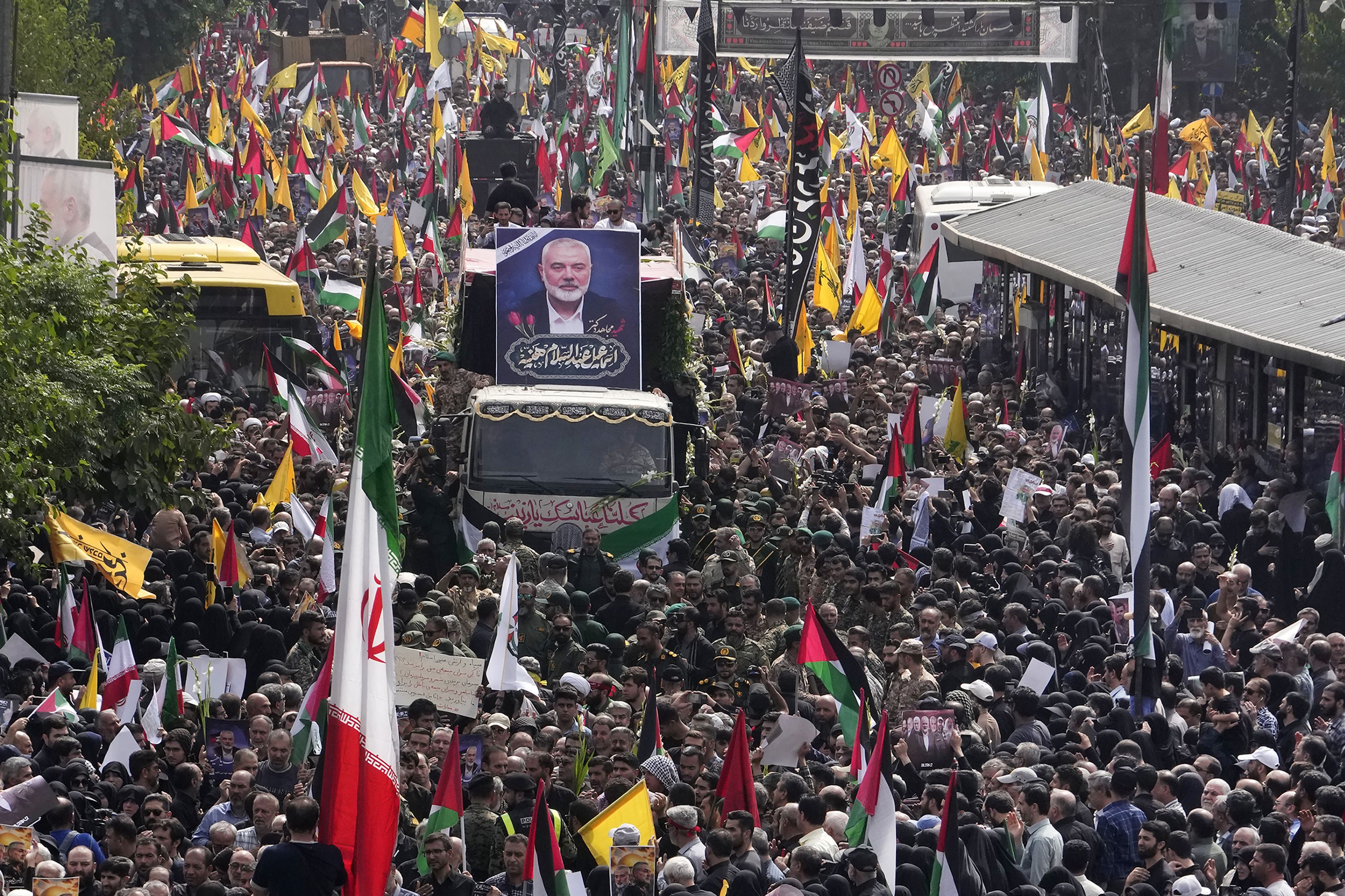 Funeral de Ismail Haniyeh: Miles de iraníes despiden al líder de Hamás con gritos de ‘muerte a Israel’