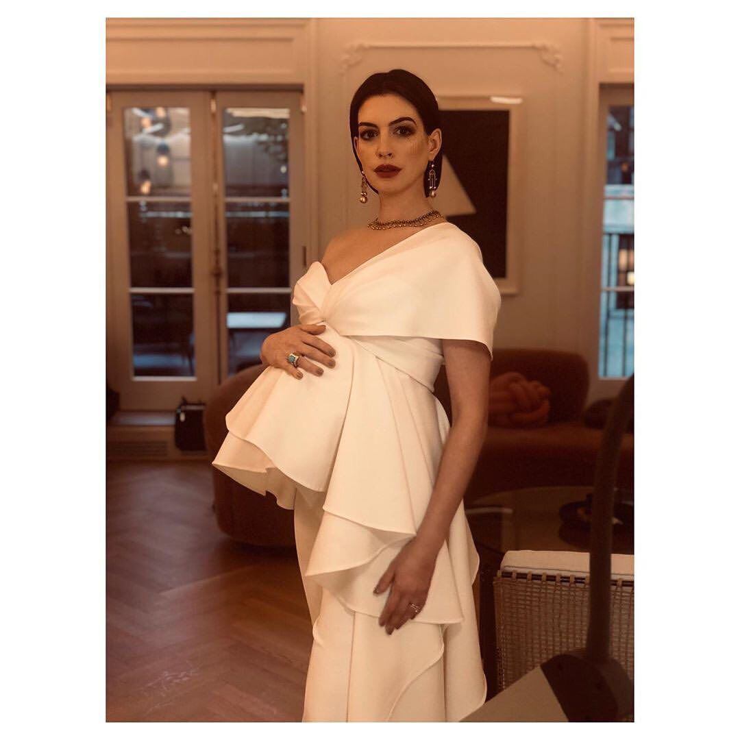 Anne Hathaway embarazada de su segundo hijo, en 2019. (Foto: Instagram @annehathaway)