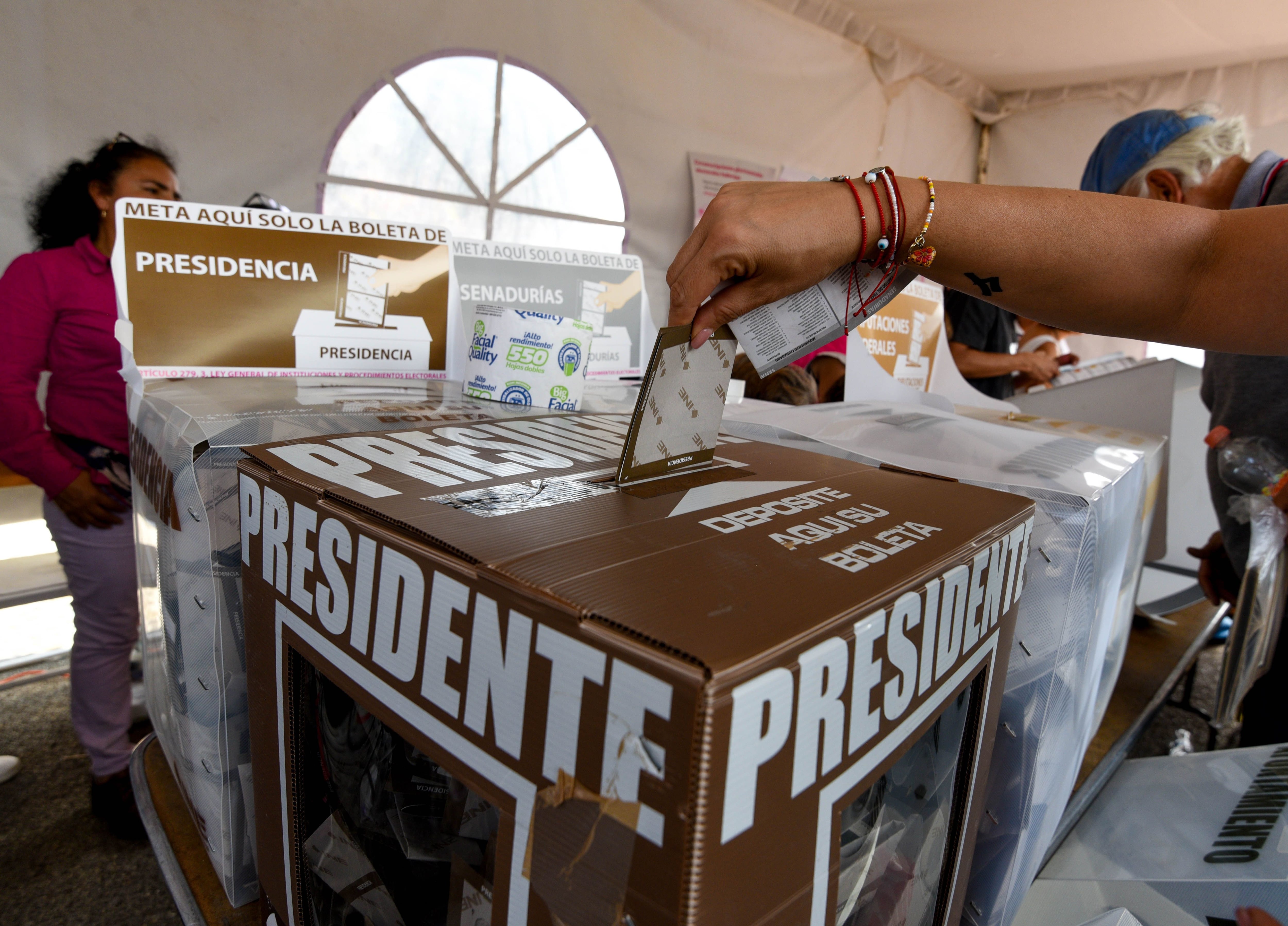 Un acuerdo de unidad nacional para garantizar la democracia