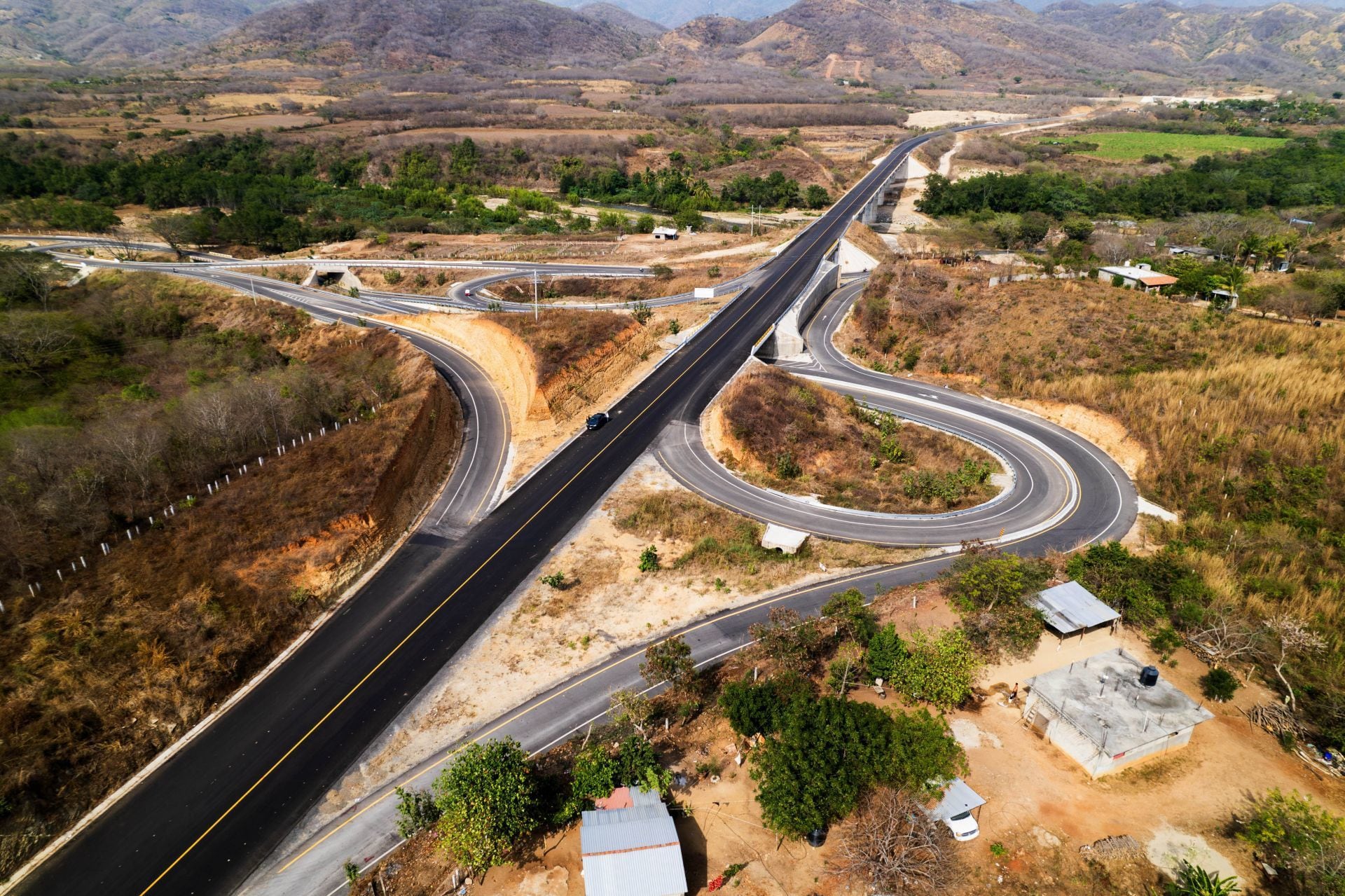 Las carreteras en México son una de las principales apuestas de la SICT.