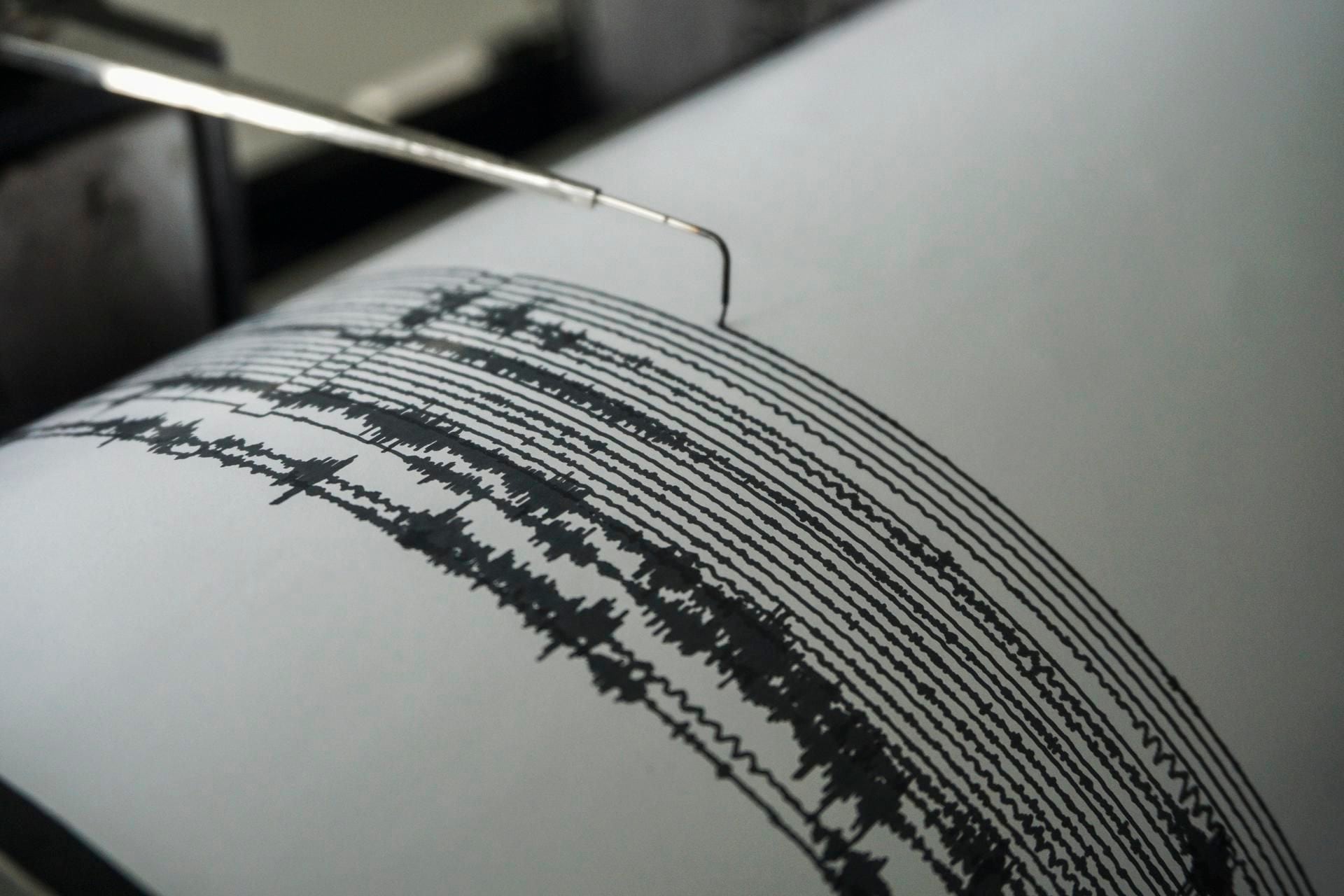 Sismo magnitud 7 ‘madruga’ a Perú: Emiten alerta de tsunami en las costas