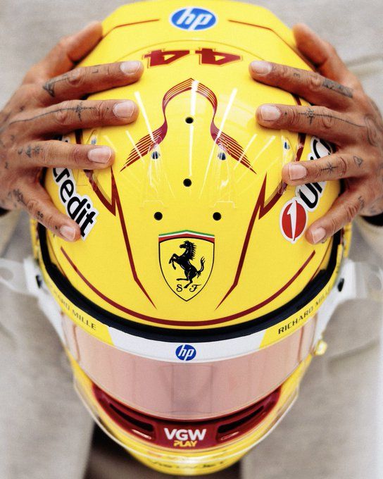 El piloto inglés Lewis Hamilton, siete veces campeón del mundo de Fórmula 1, rodó este miércoles por primera vez con el monoplaza de Ferrari en el circuito de Fiorano. (Foto: EFE)