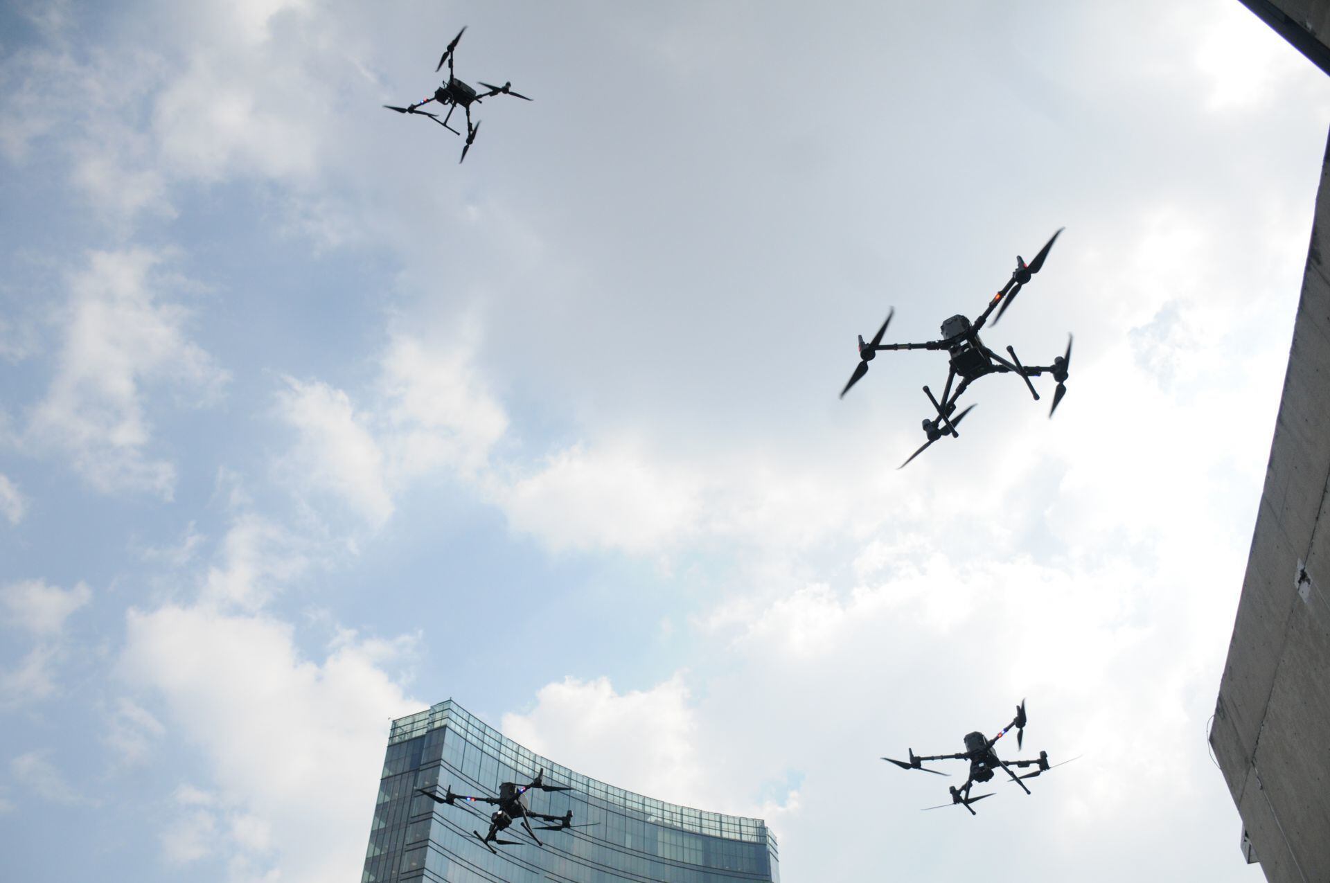 Drones que compró el Gobierno para guiar aeronaves ‘no han dado resultados’ en supervisión aérea 
