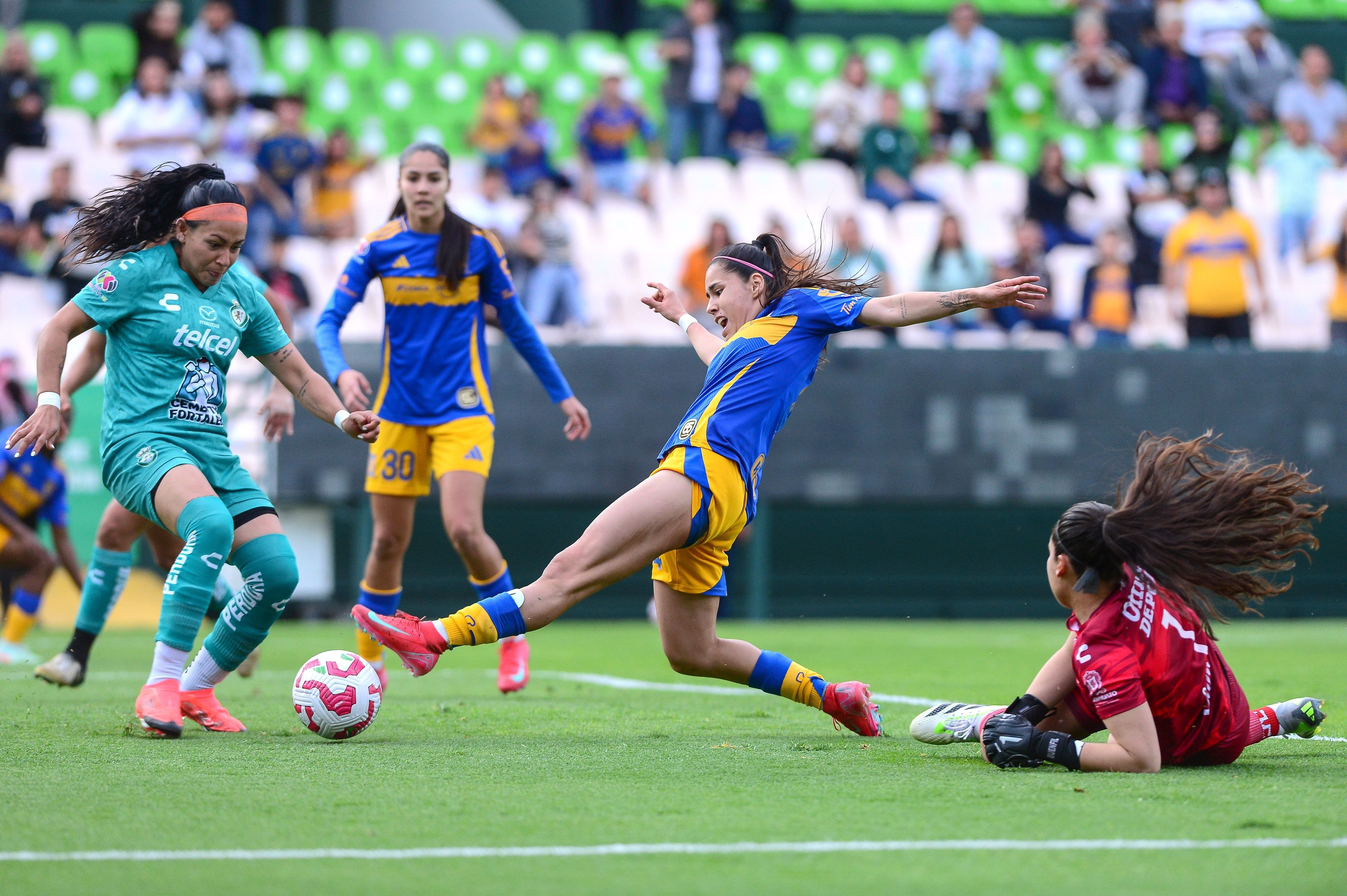 Tigres ha conseguido solo cuatro puntos en el Clausura 2025 de la Liga MX femenil  (Foto: Mexsport).