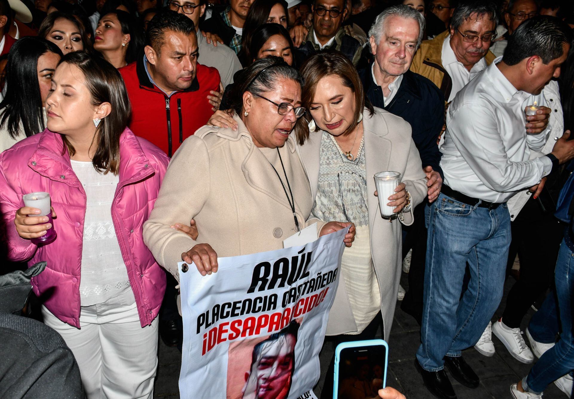 Xóchitl Gálvez durante la “caminata por la paz“. La ex senadora estuvo acompañada se Santiago Creel y su hija Diana Vega.