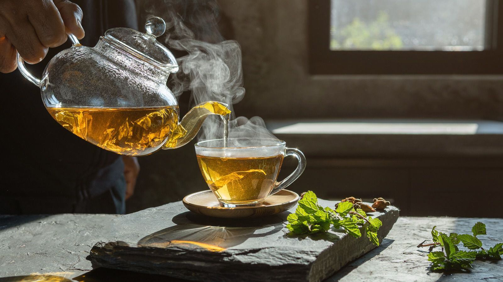 El té de hierbabuena ofrece múltiples propiedades curativas según la medicina tradicional. (Foto: Shutterstock)