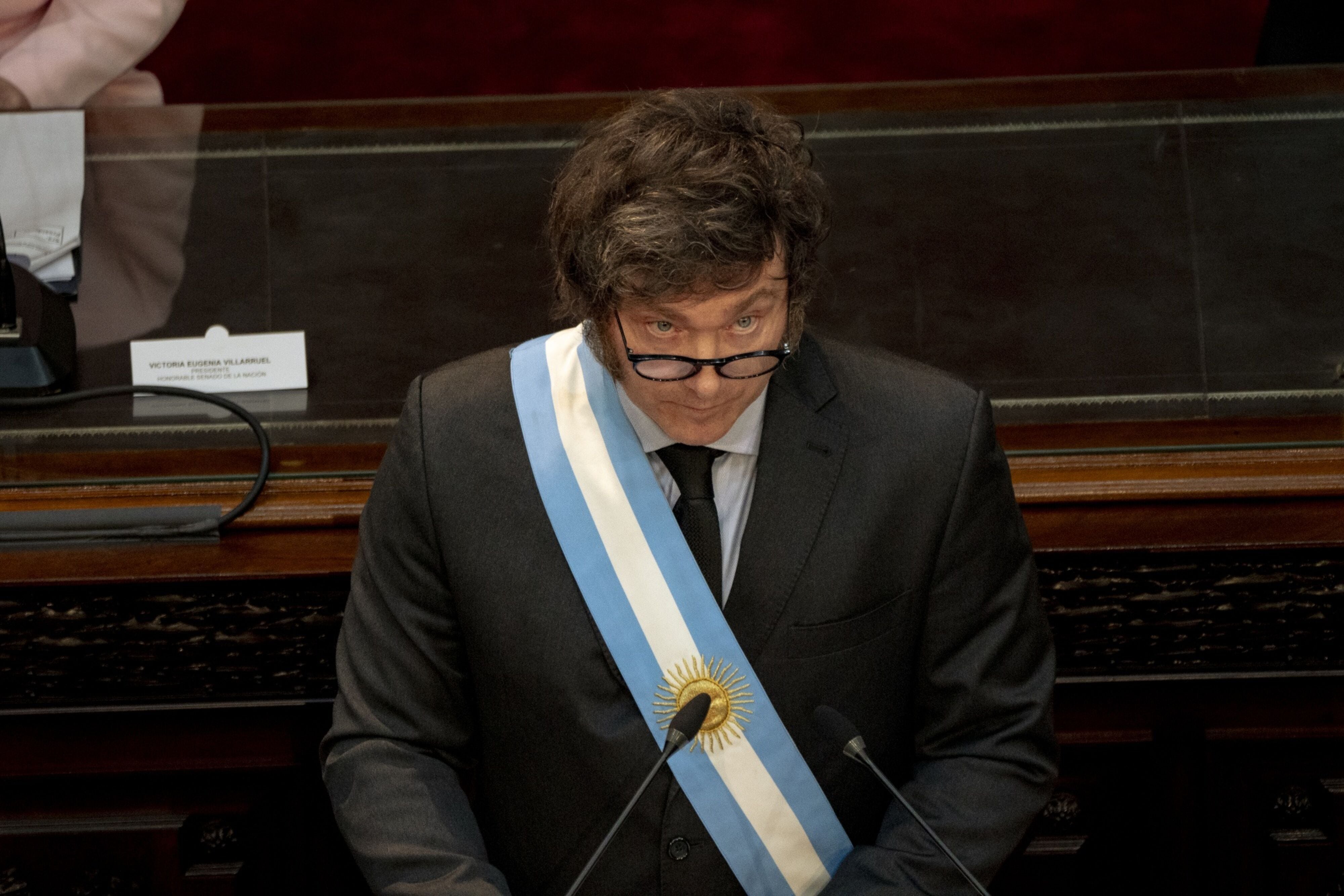 Milei ‘reta’ a Cristina Fernández tras criticarlo: ‘Sería divertido’ enfrentarla en elecciones de 2027