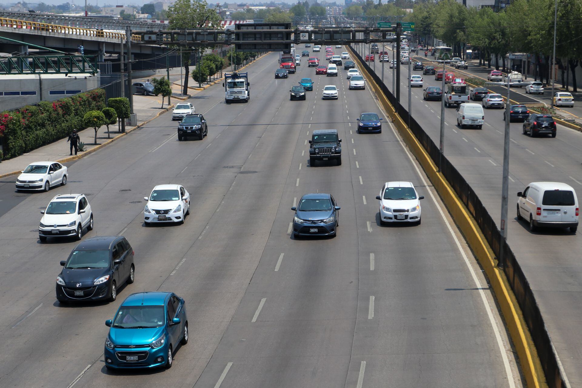 Toma la combi: Hoy No Circula jueves 6 de febrero en la CDMX y  Edomex