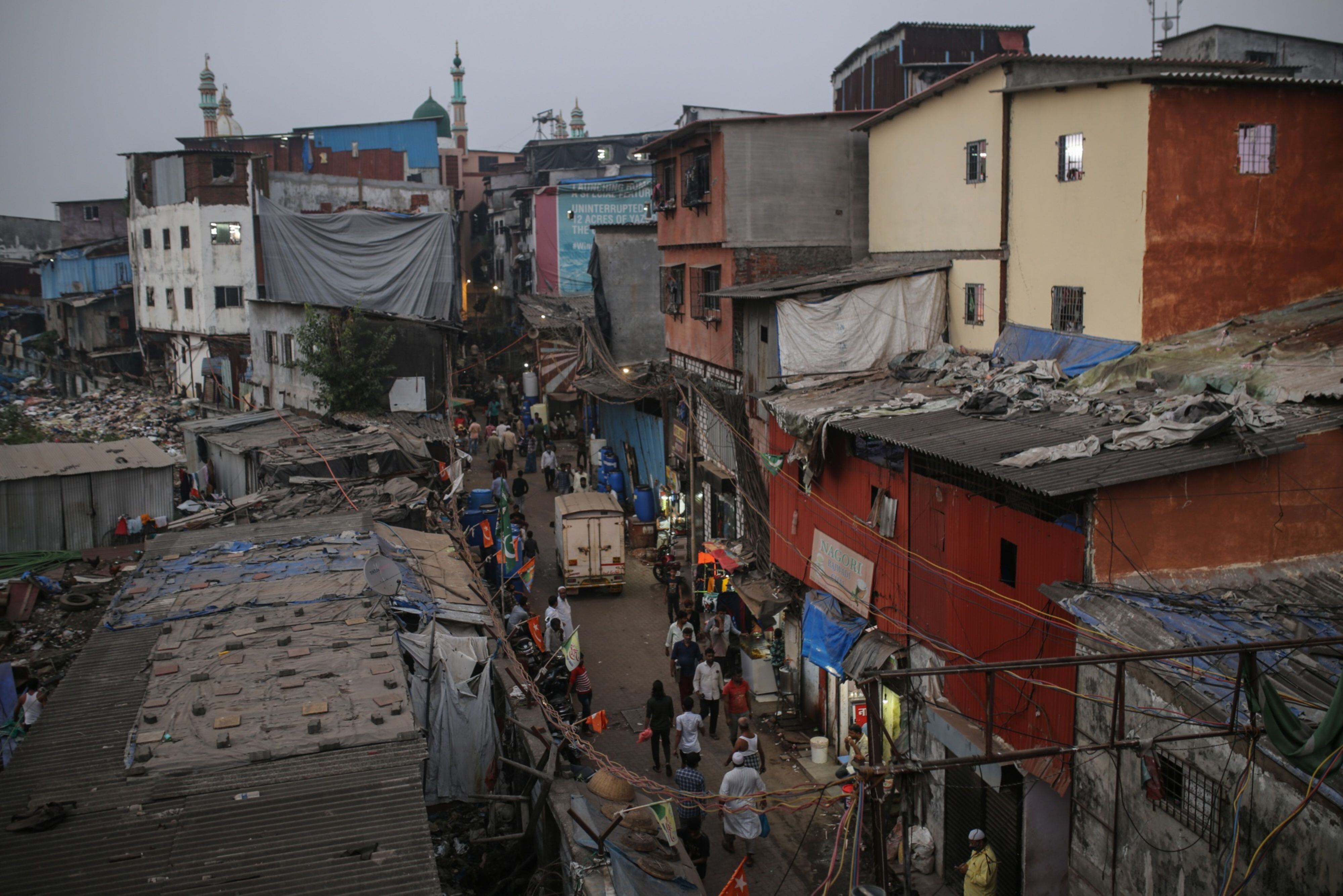 Gautam Adani, el tercer hombre más rico del mundo, podría remodelar el barrio pobre más grande