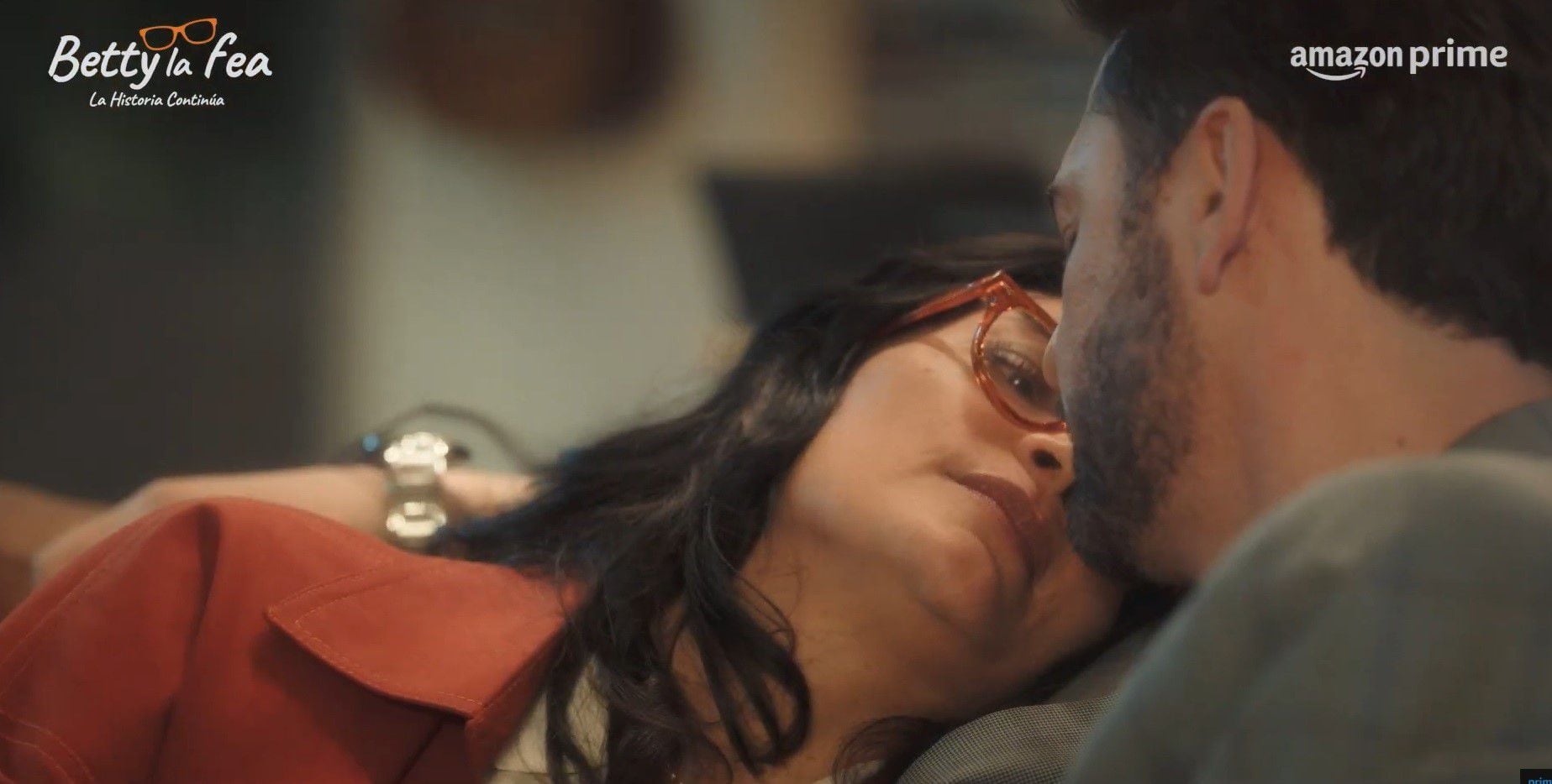 Beatriz Pinzón Solano tiene un nuevo romance en la serie. (Foto: Prime Video).