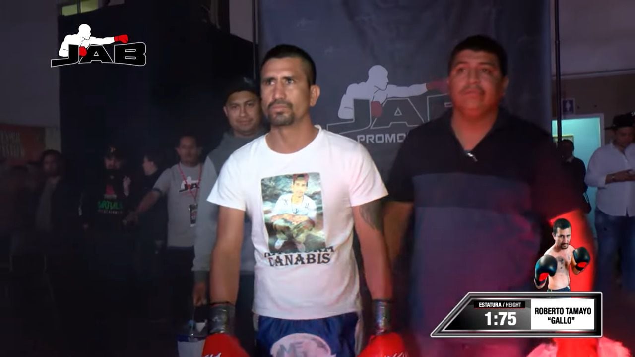 El boxeador Roberto Tamayo fue encontrado junto a un narcomensaje firmado por 'El Terror'. (Foto: Captura de pantalla / YouTube / Jab Promotions)