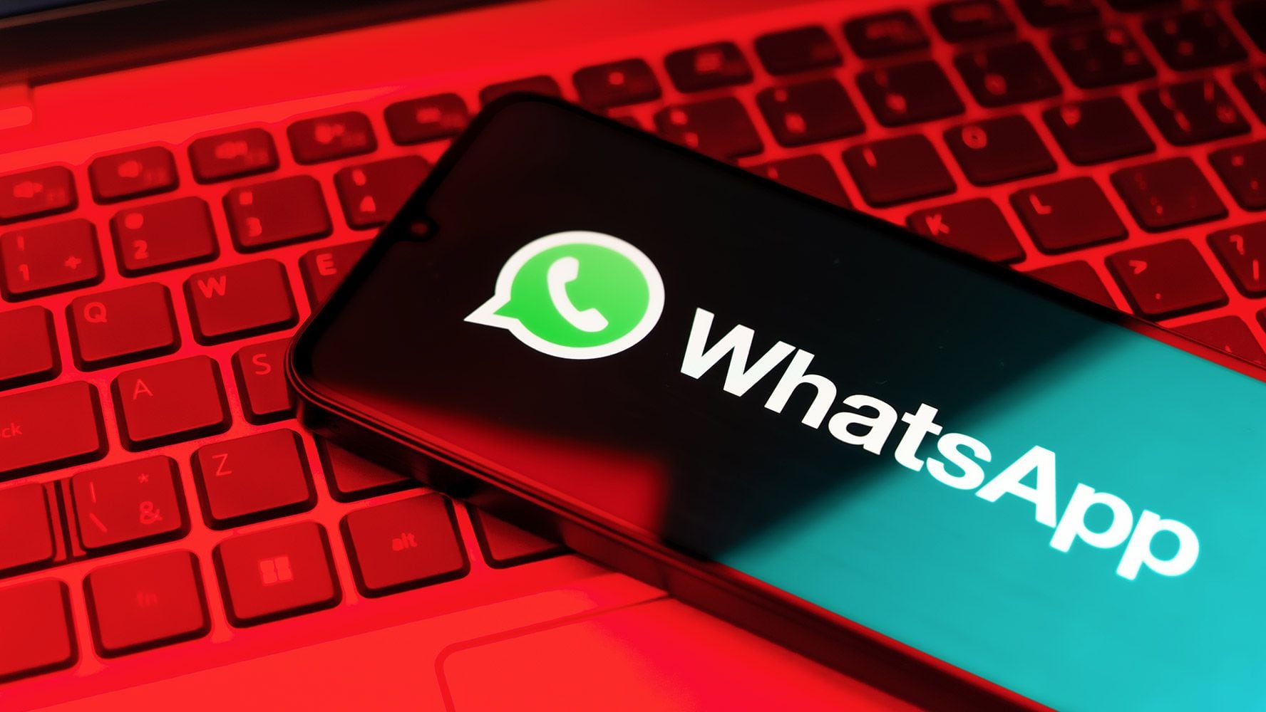 ¿Querías presumir que ya te cayó la quincena? Usuarios reportan caída de WhatsApp