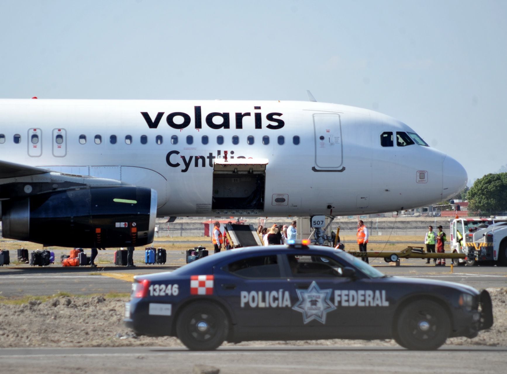 Volaris rescata en el AICM a menor de edad víctima de trata; iba a ser trasladado a Monterrey