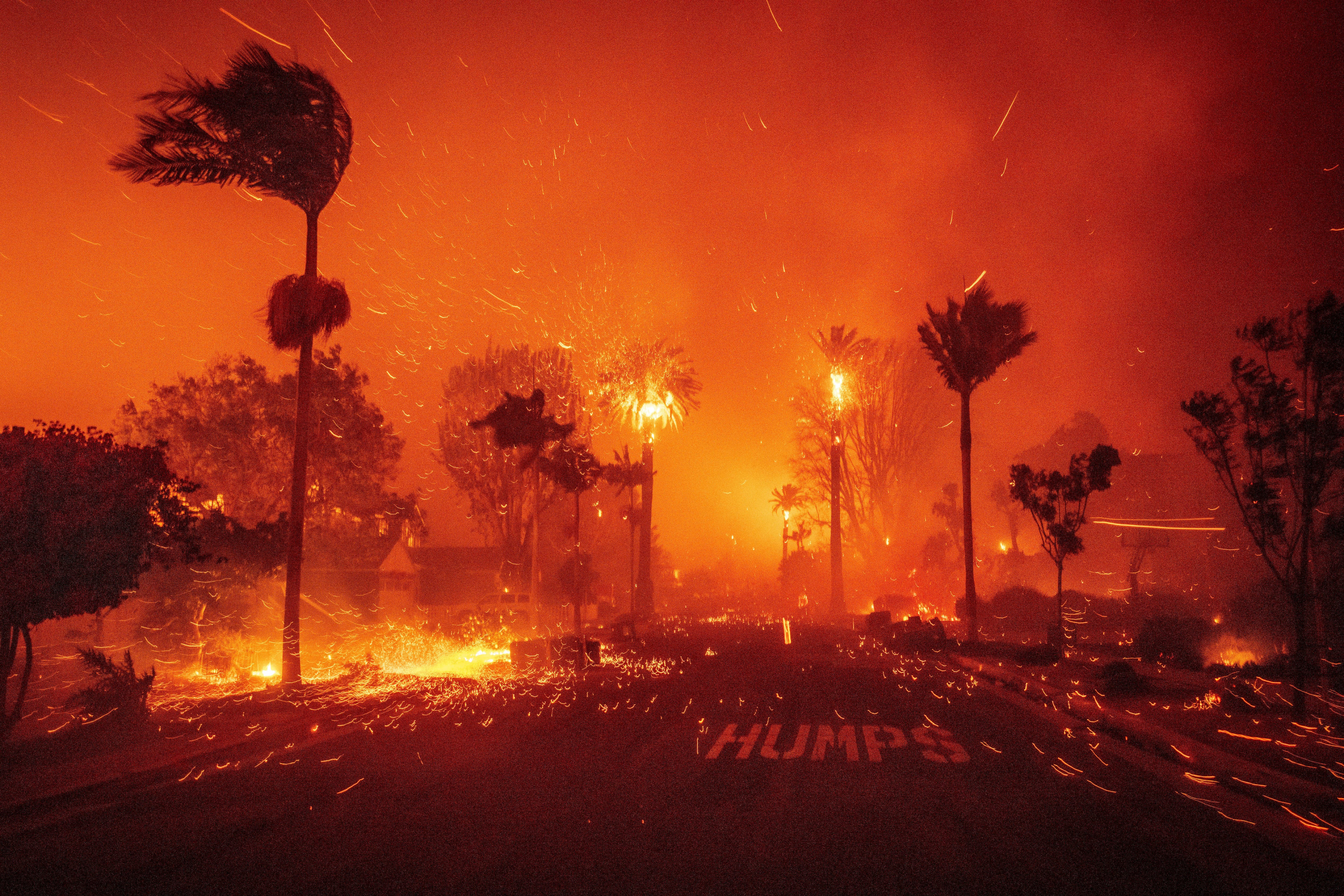 El barrio de Pacific Palisades en Los Ángeles, el martes 7 de enero de 2025.  (AP Foto/Ethan Swope)