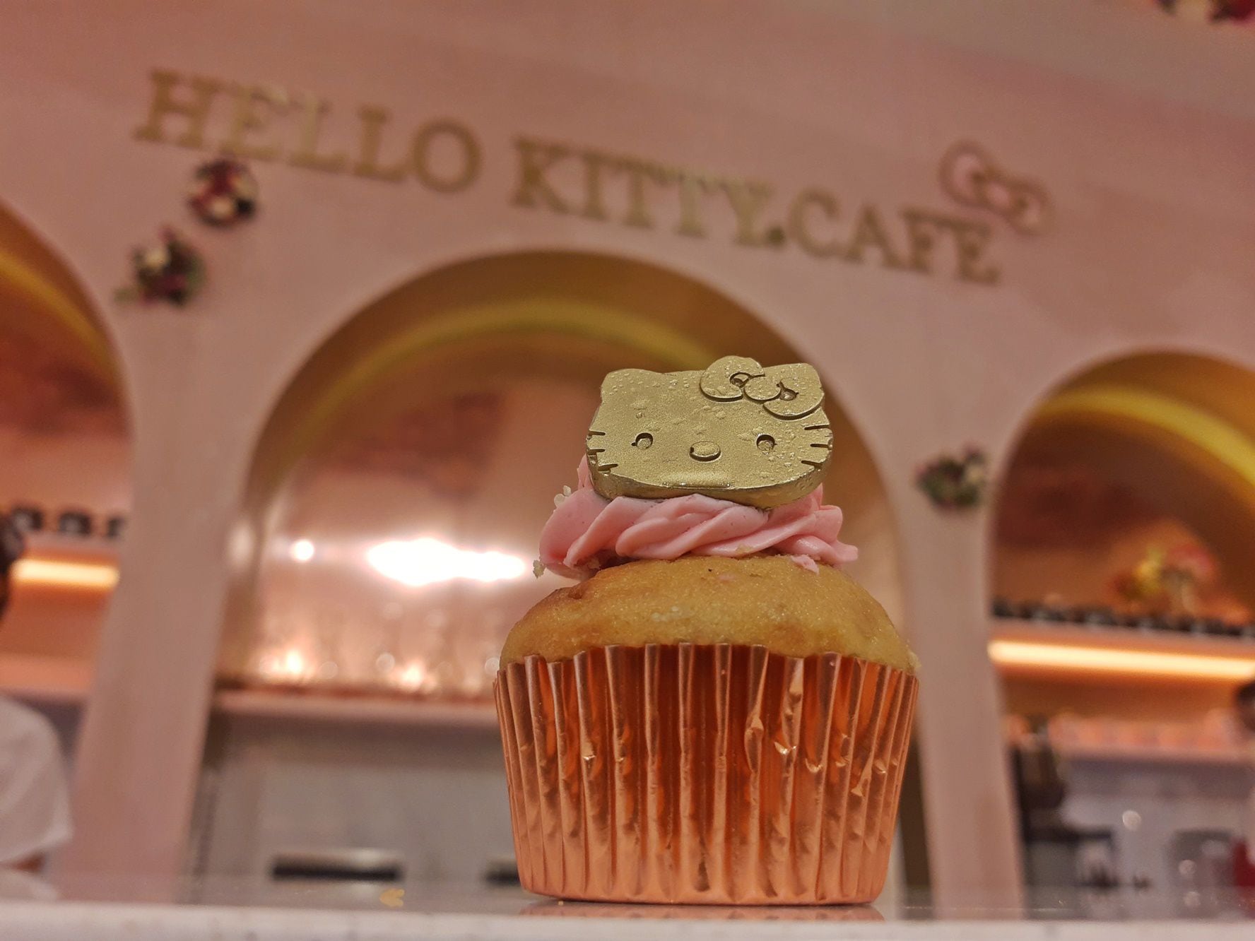 This is the first Hello Kitty Café in Mexico thumbnail