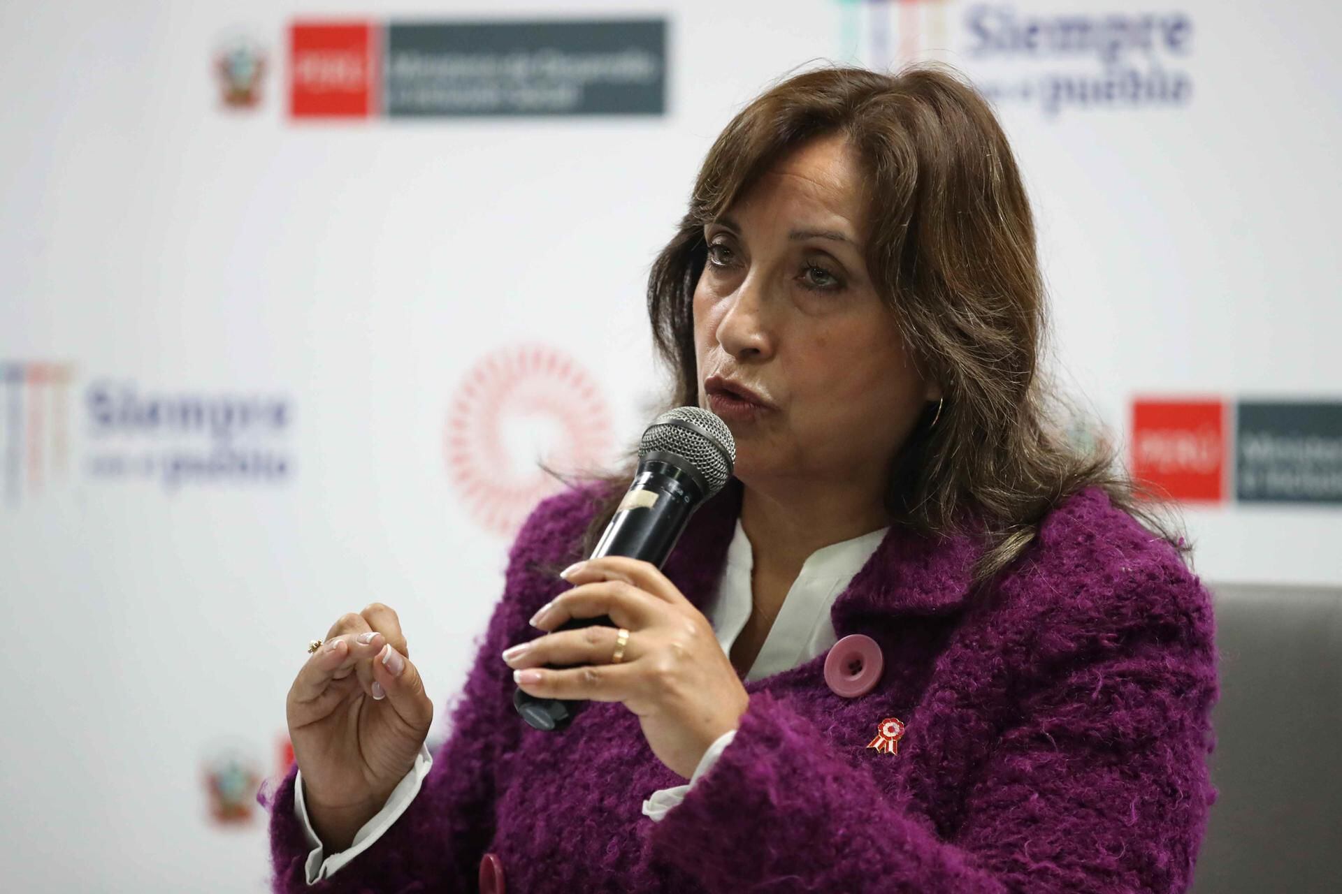 Dina Boluarte, la próximo primera mujer presidenta de Perú tras destitución de Pedro Castillo