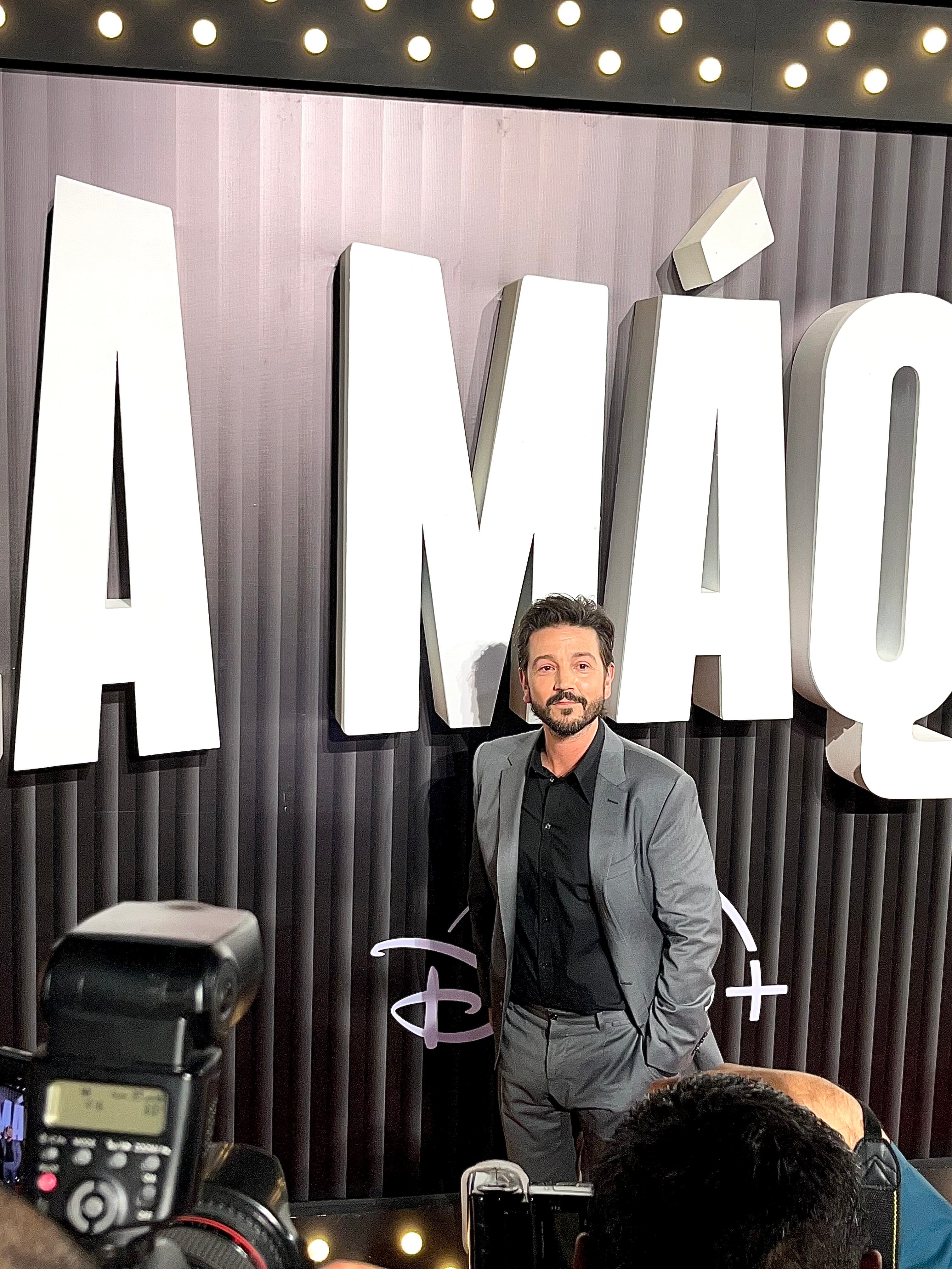 Diego Luna tiene el papel de Andy Luján, el manager y mejor amigo de 'La Máquina' Ozuna. (Foto: Brenda Escudero)