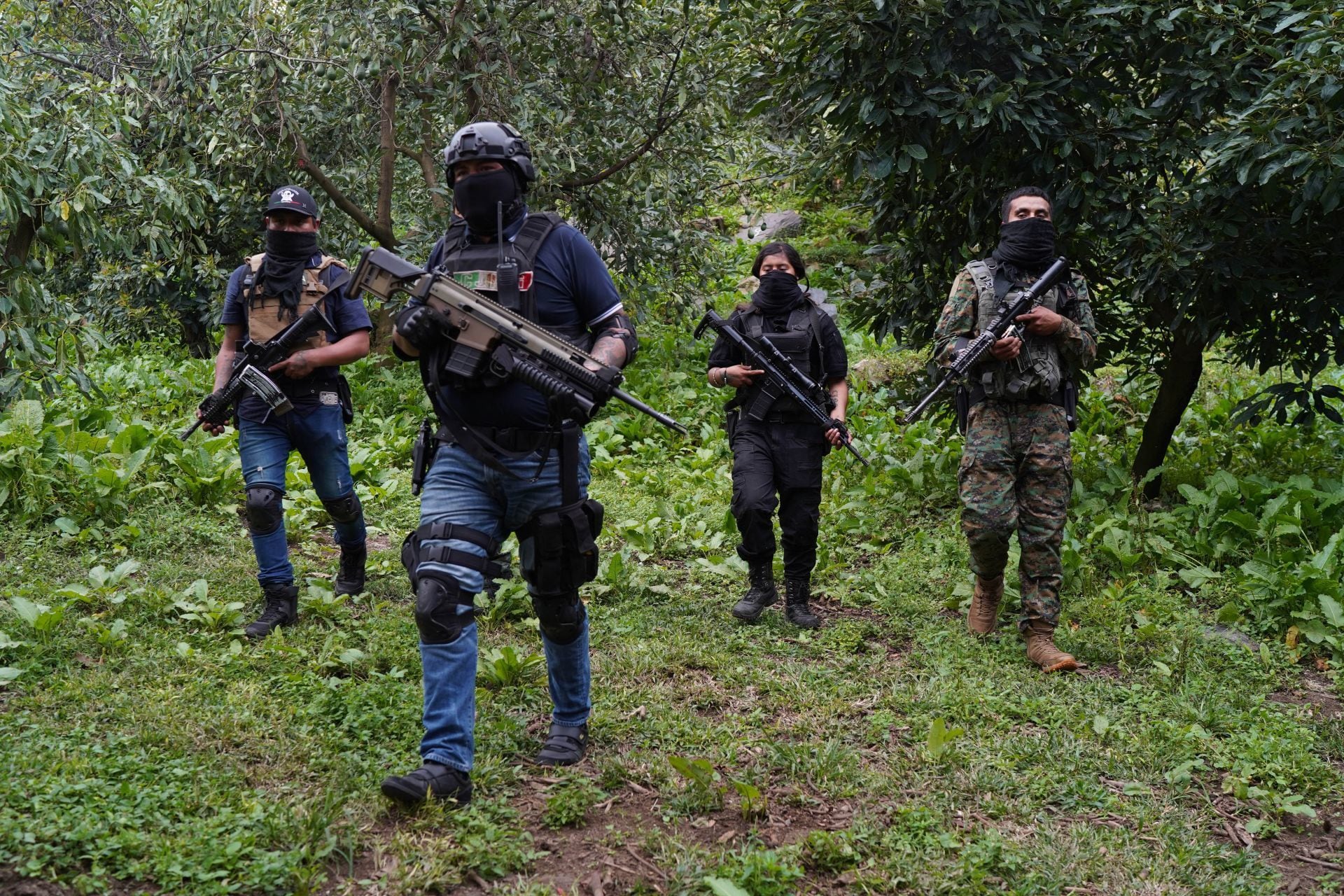 Jóvenes son atraídos por el CJNG con un supuesto curso para guardias de seguridad, pero en realidad se trata de un reclutamiento. 