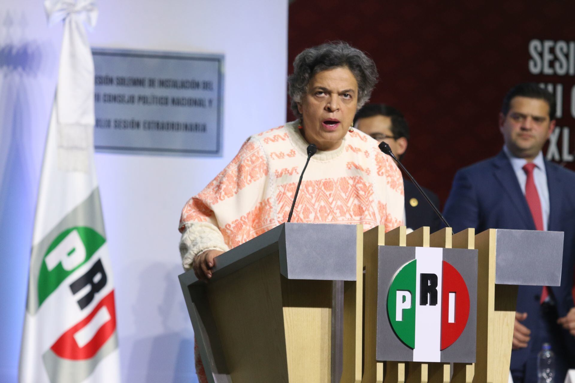 Beatriz Paredes ‘batea’ a Máynez sobre dirigir el PRI para declinar por Xóchitl: ‘No me enreden’