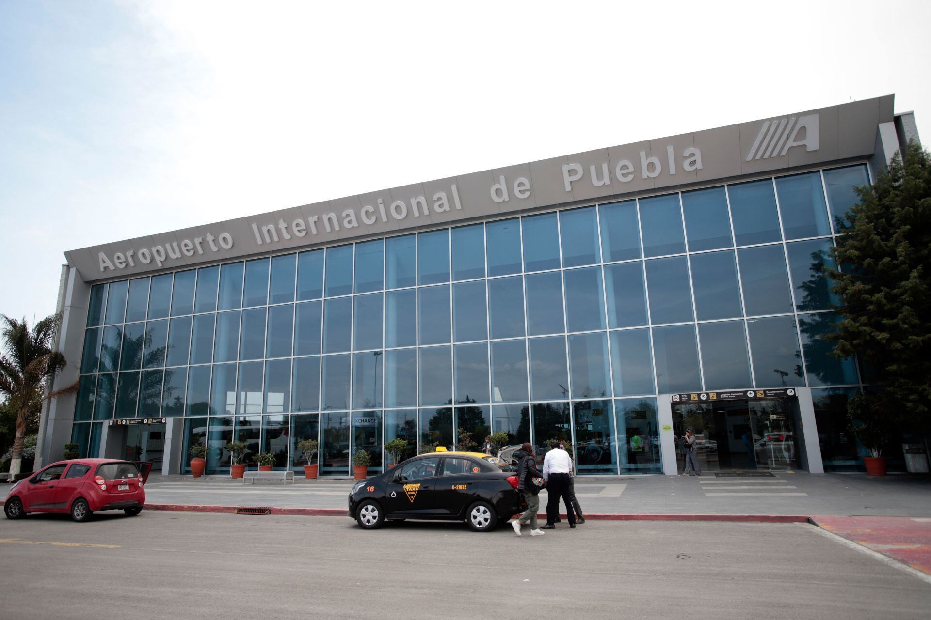 Volcán Popocatépetl: Aeropuerto de Puebla reanuda operaciones tras suspender vuelos