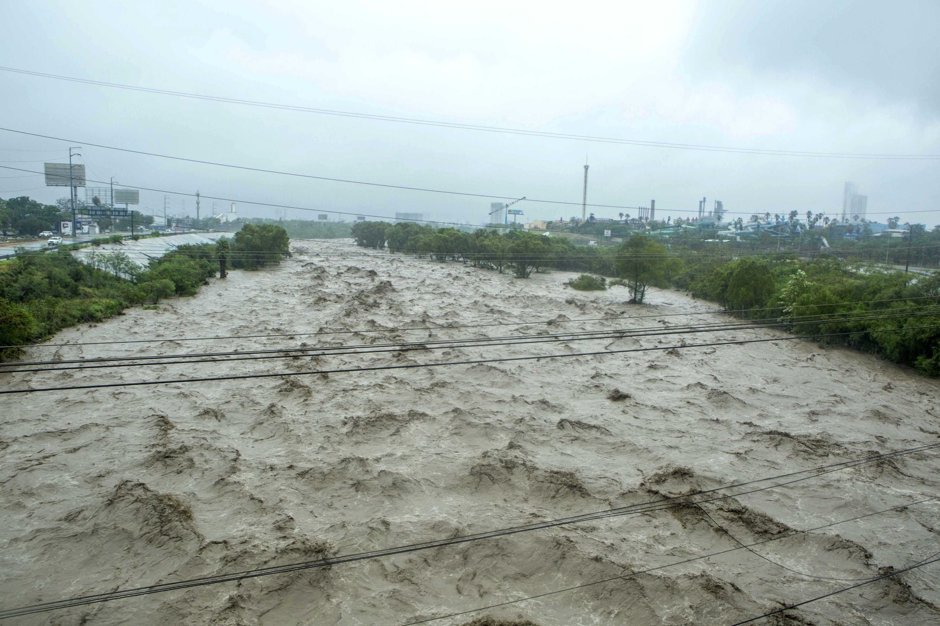 Las lluvias en junio fueron intensas al grado de llenar uno de los ríos más importantes de Nuevo León.