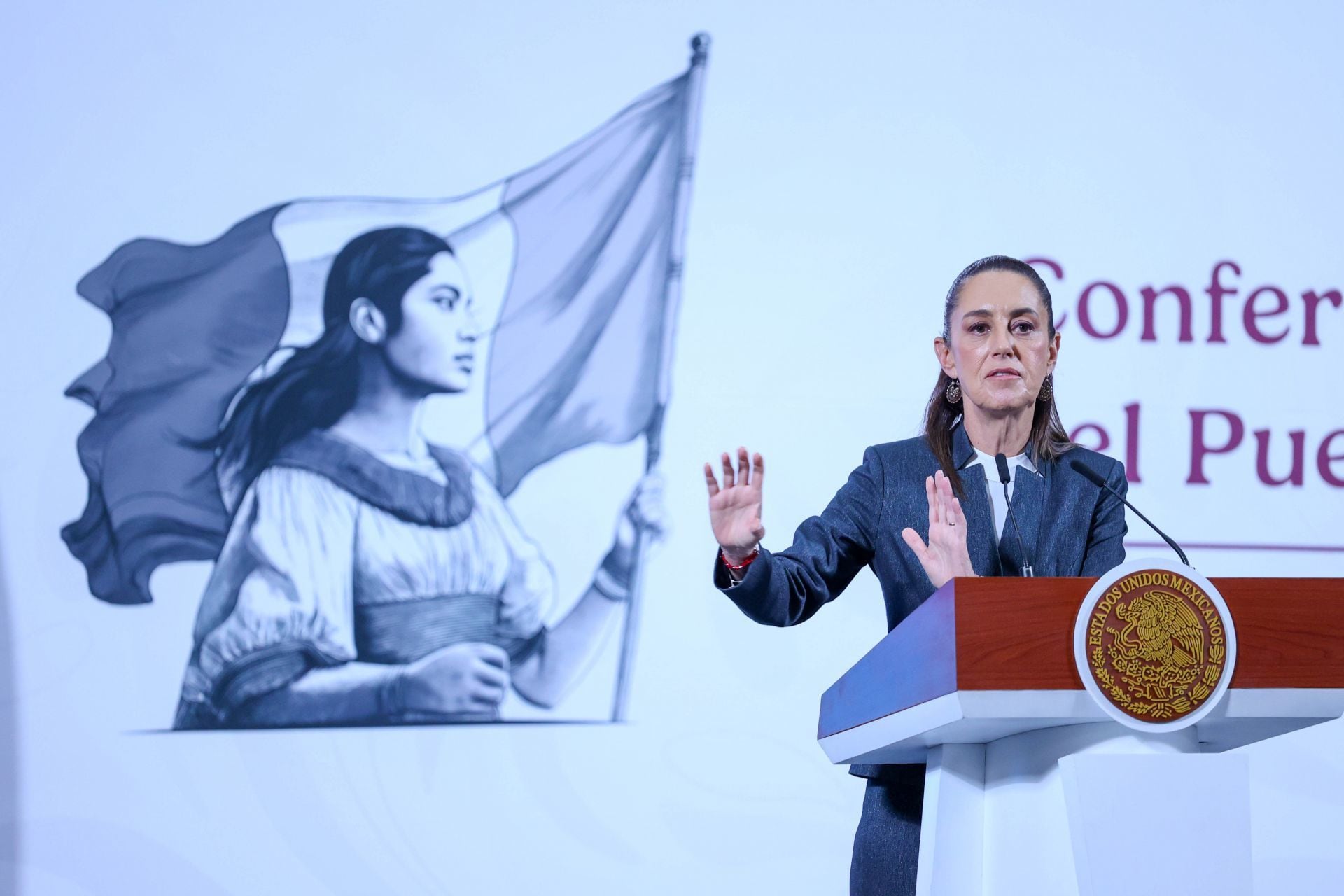 Claudia Sheinbaum pidió este lunes en su conferencia matutina esperar con “serenidad y paciencia” ante la imposición de aranceles de Donald Trump.