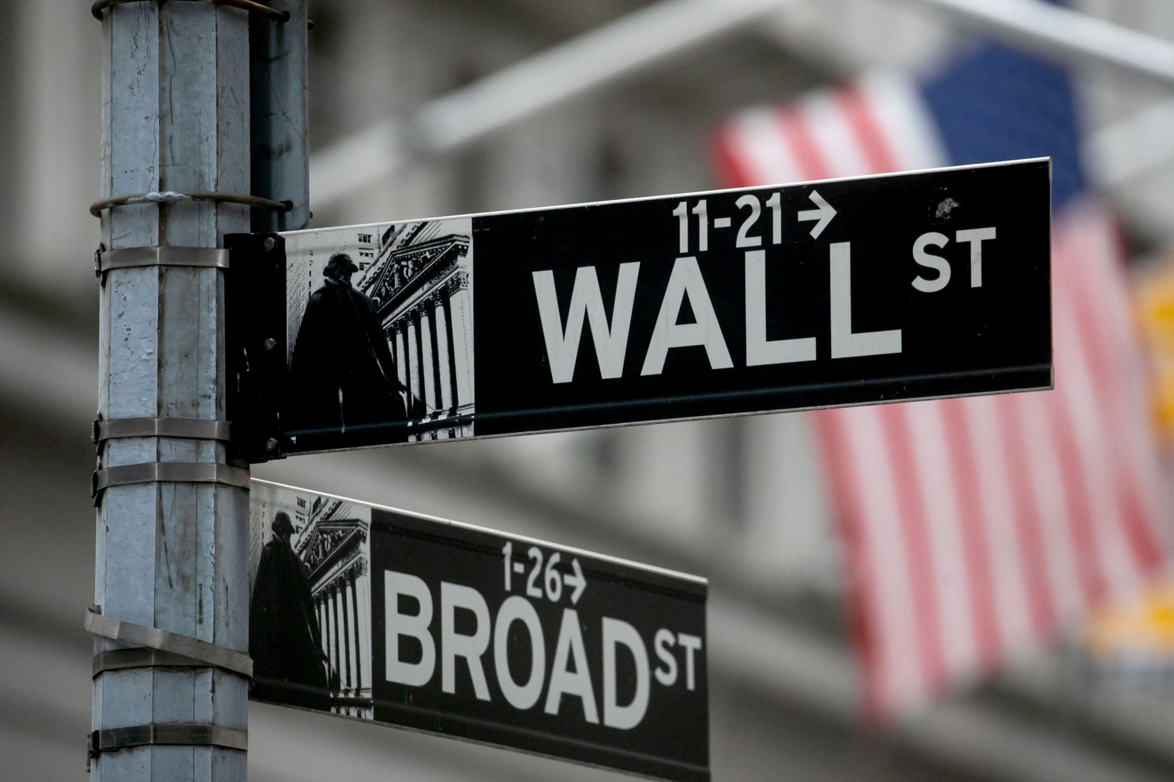 Wall Street inicia ‘desmotivado’ por decisiones en políticas monetarias de bancos centrales