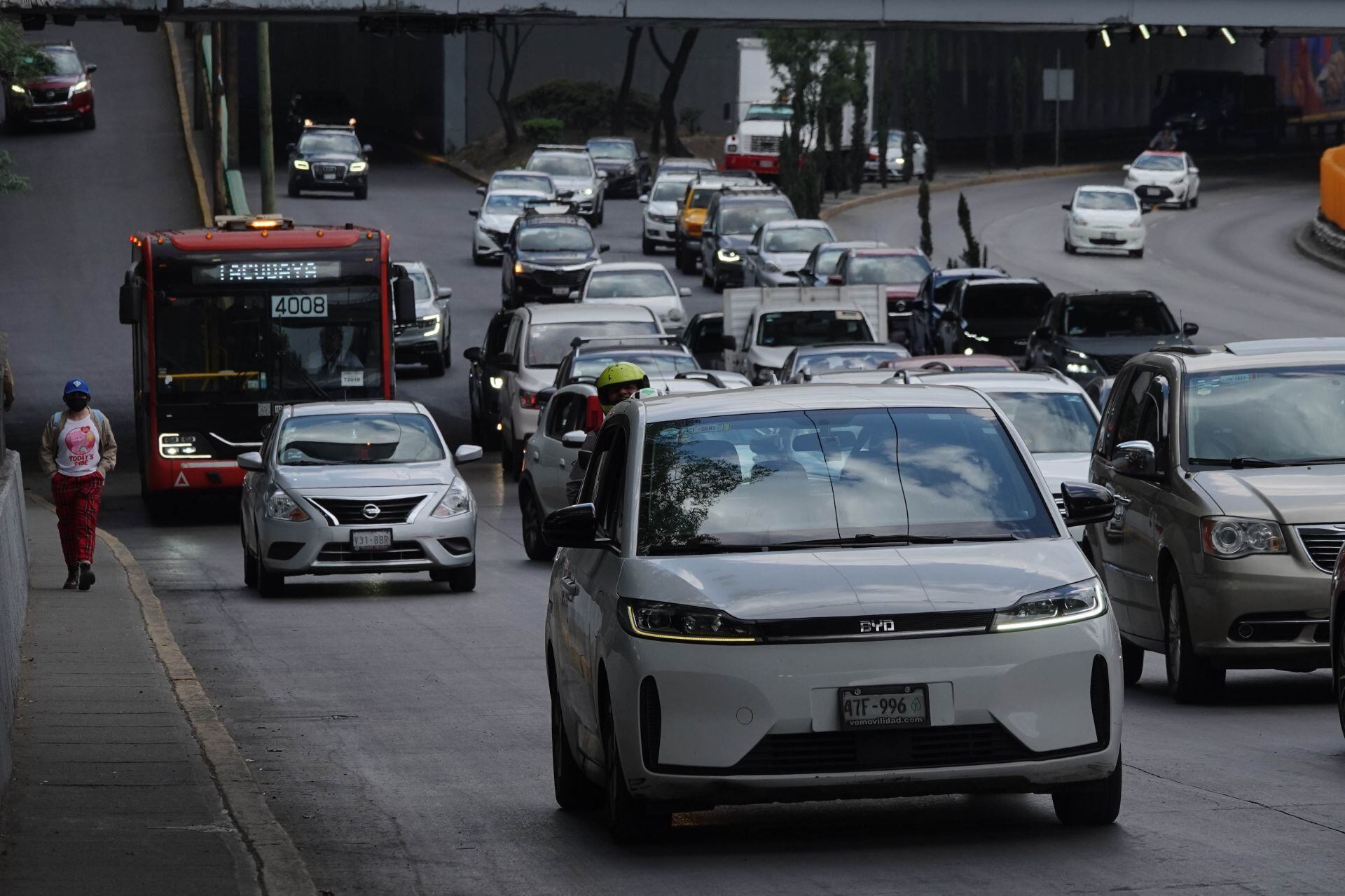 ¡Que no te ‘frene’ la contaminación! Hoy No Circula en CDMX y Edomex del lunes 25 de marzo 